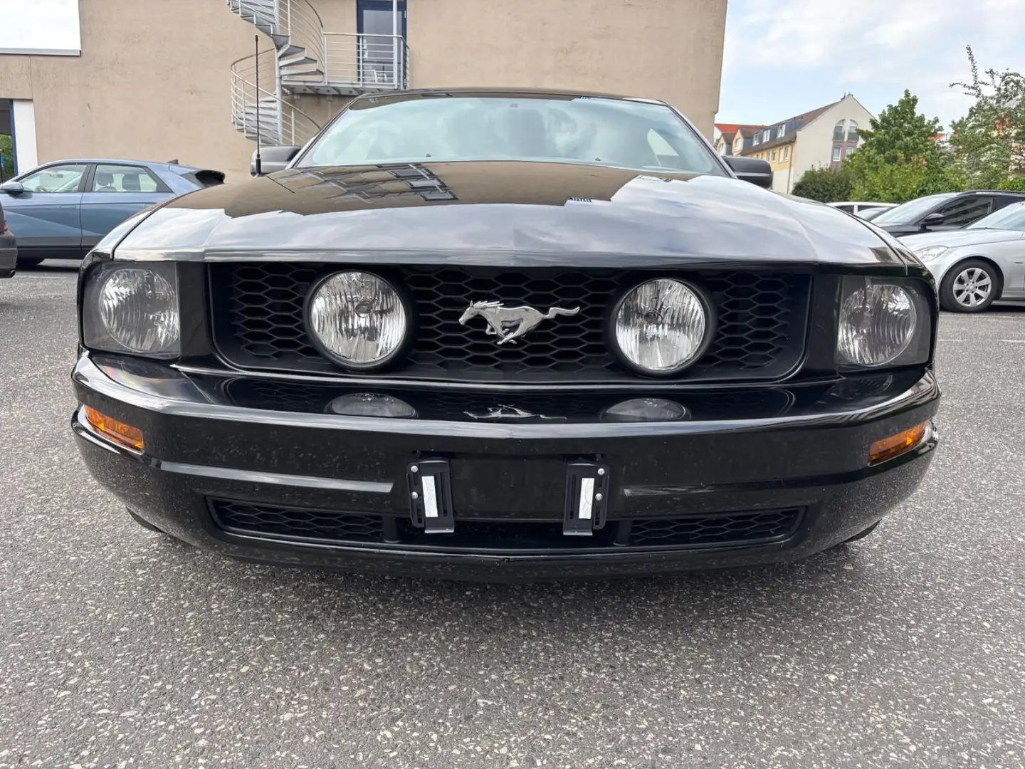 Ford Mustang 4.0  V6 TOP Optik *black is black* Schwarz - 2