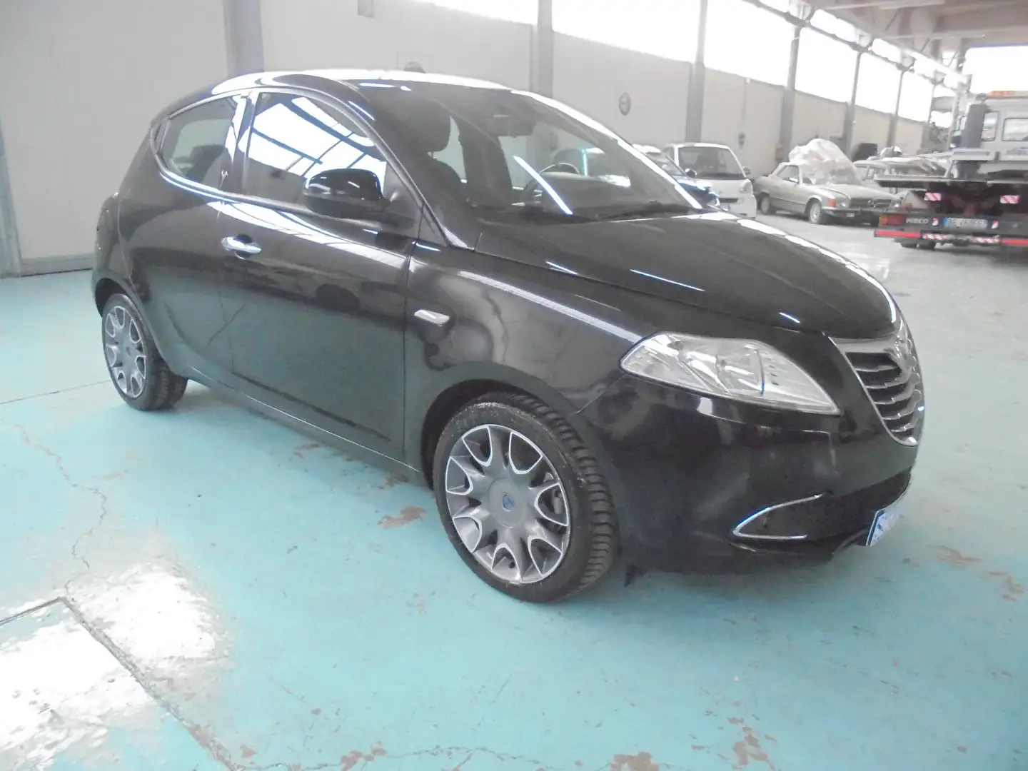 Lancia Ypsilon Ypsilon III 2011 0.9 t.air Gold s&s Nero - 2
