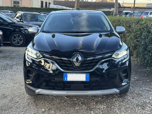 Renault Captur view 3