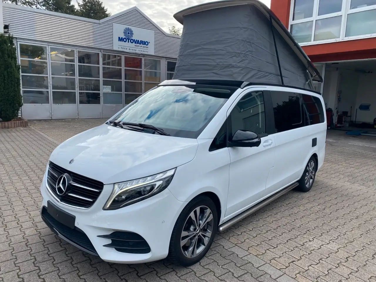 Mercedes-Benz V 250
