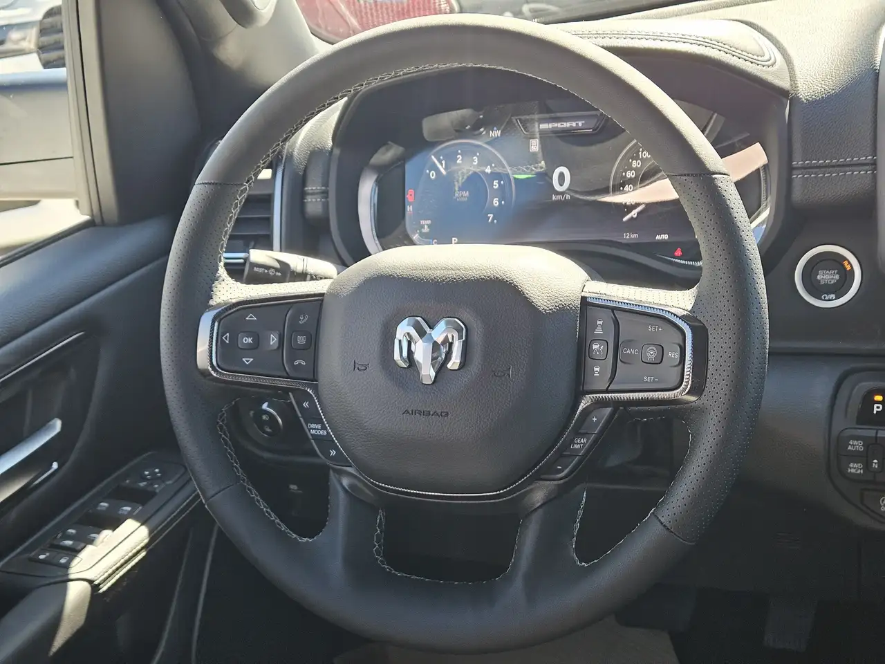 RAM 1500 снимка RAM 1500