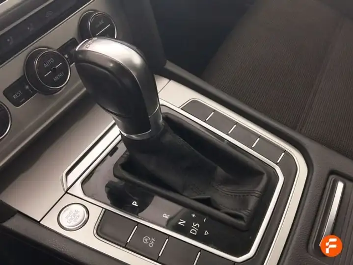 Volkswagen Passat VARIANT 2.0 TDI BMT Advance DSG 2019, foto 17