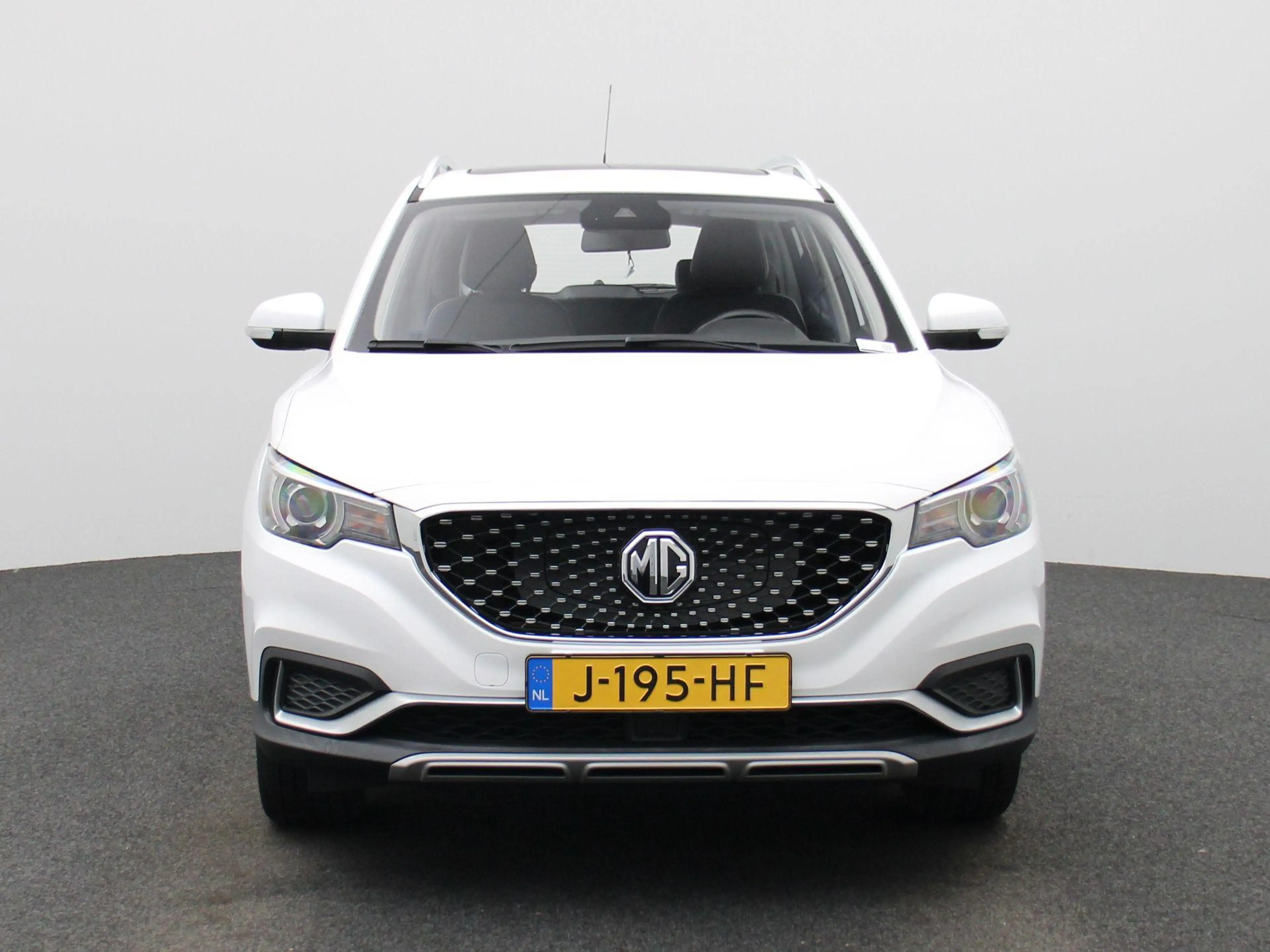 MG ZS EV Luxury 45 kWh — photo 3