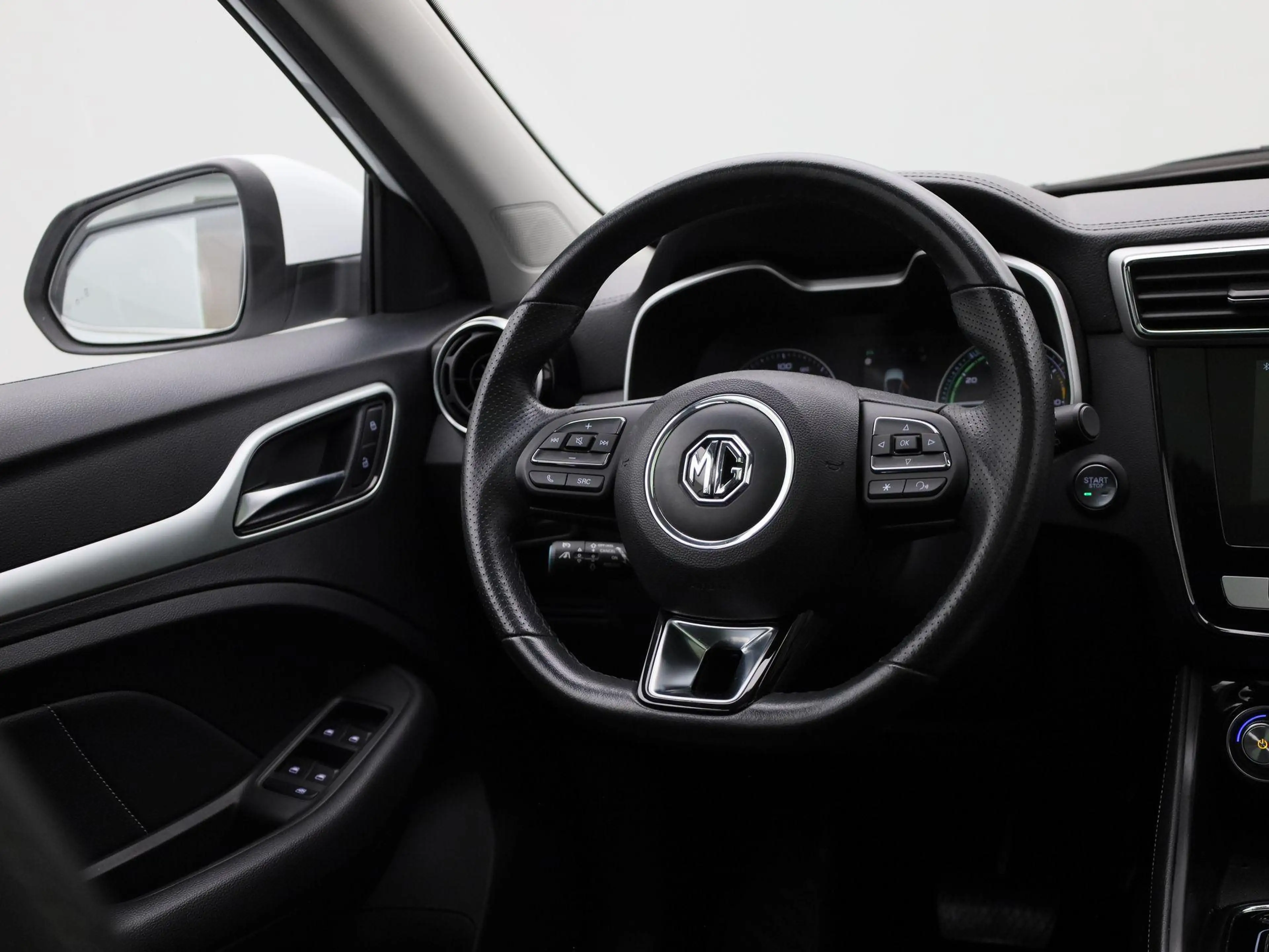 MG ZS EV Luxury 45 kWh — photo 9