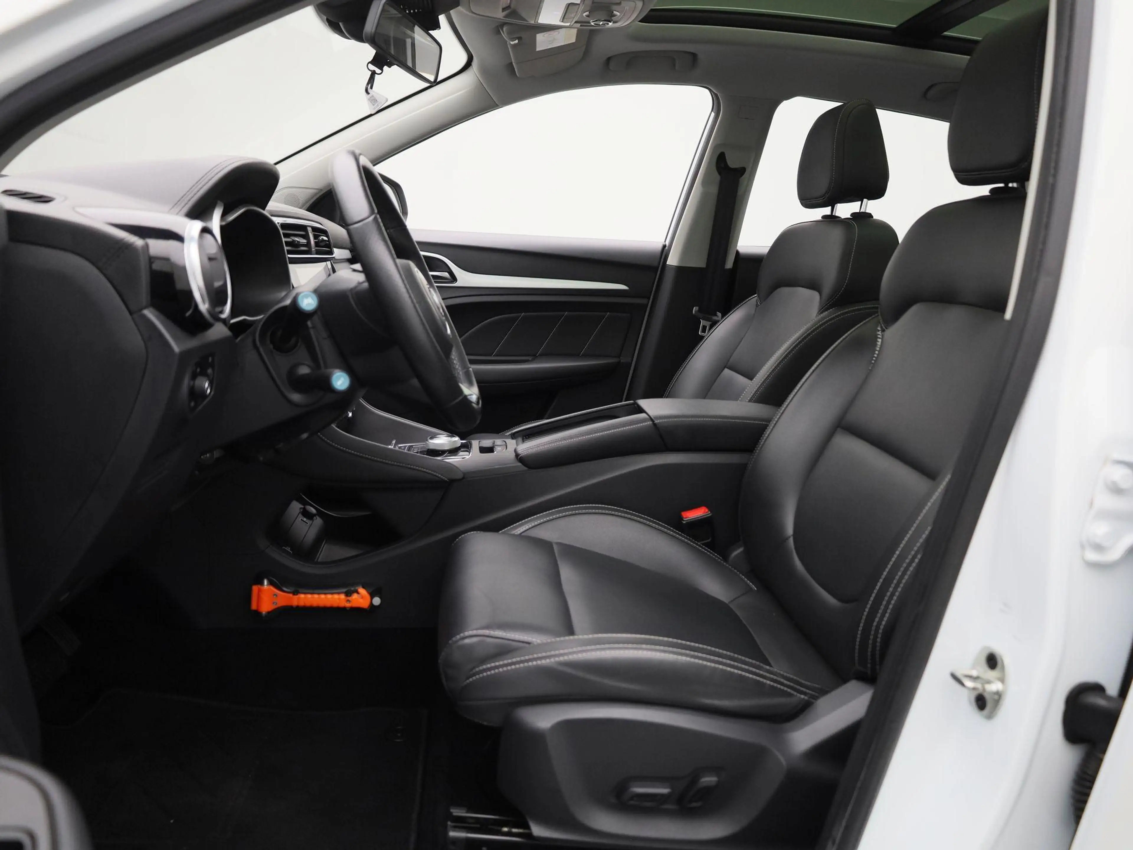 MG ZS EV Luxury 45 kWh — photo 10