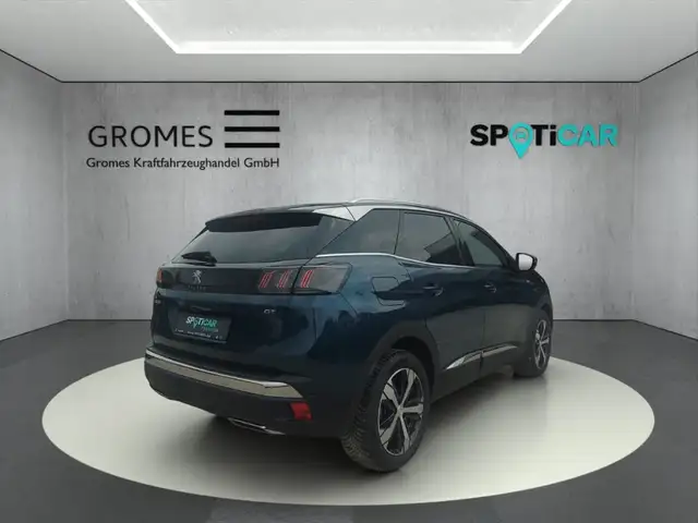 Peugeot 3008 view 3