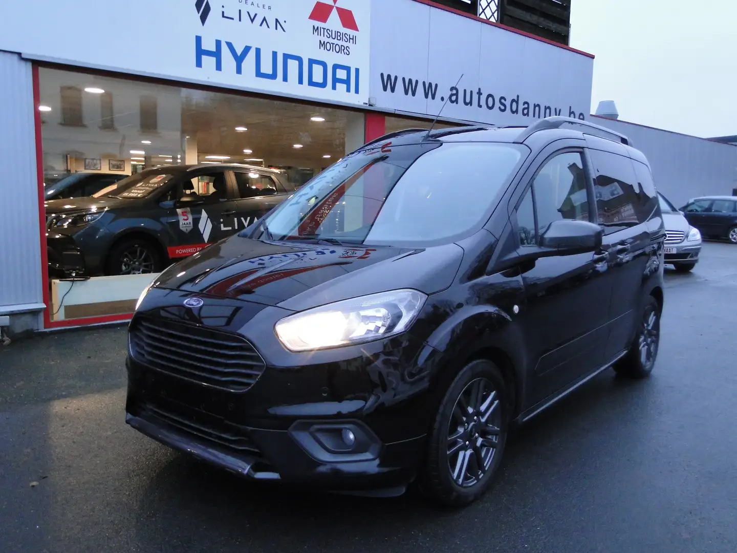 Ford Tourneo Courier Tourneo Courier 1.0 EcoBoost Titanium Noir - 2