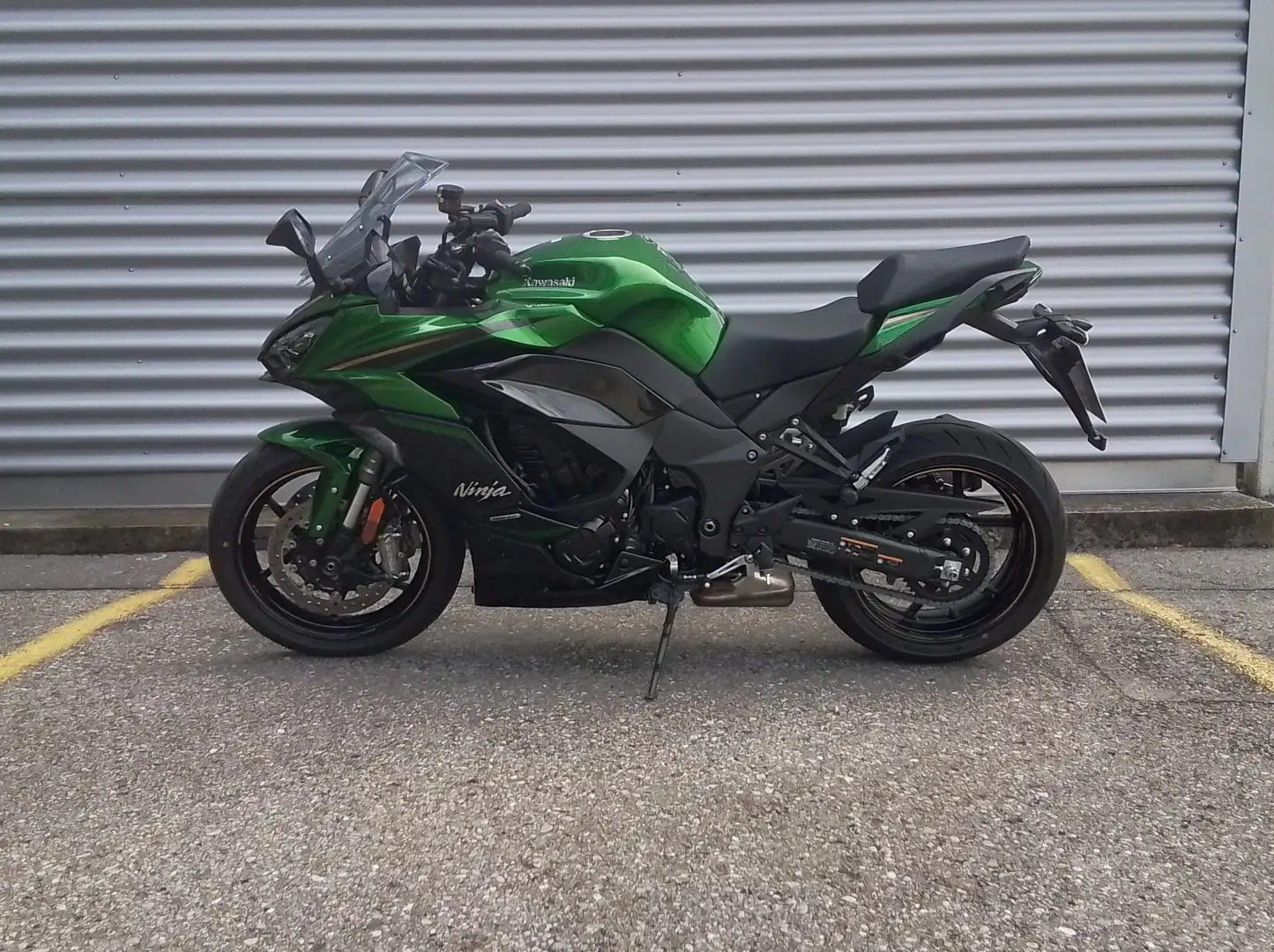 Kawasaki Ninja 1100SX -- junge Gebrauchte -- Grün - 2