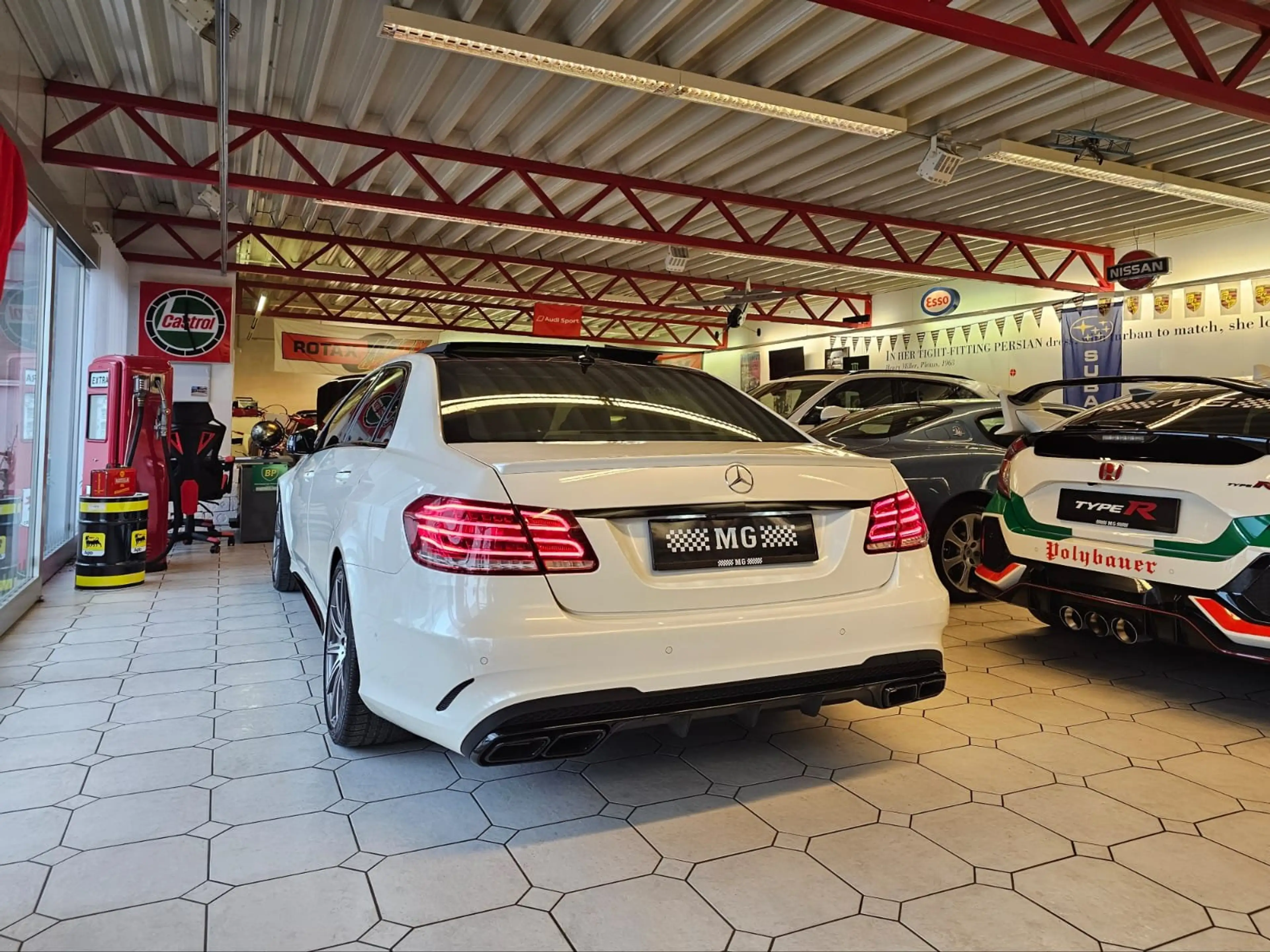 Mercedes-Benz E 63 AMG E 63 AMG 4Matic Panorama — photo 12