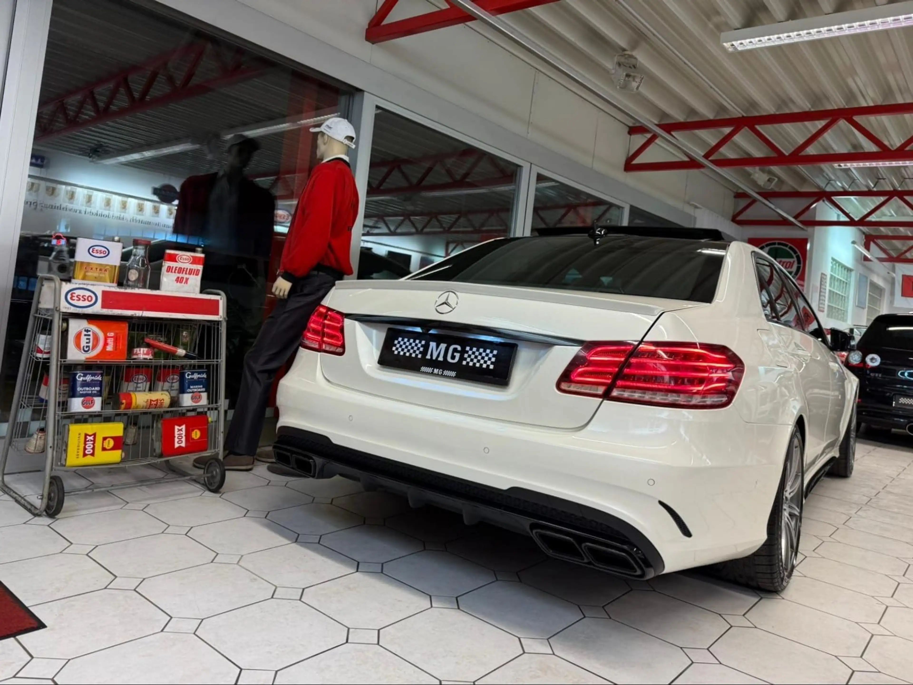 Mercedes-Benz E 63 AMG E 63 AMG 4Matic Panorama — photo 15