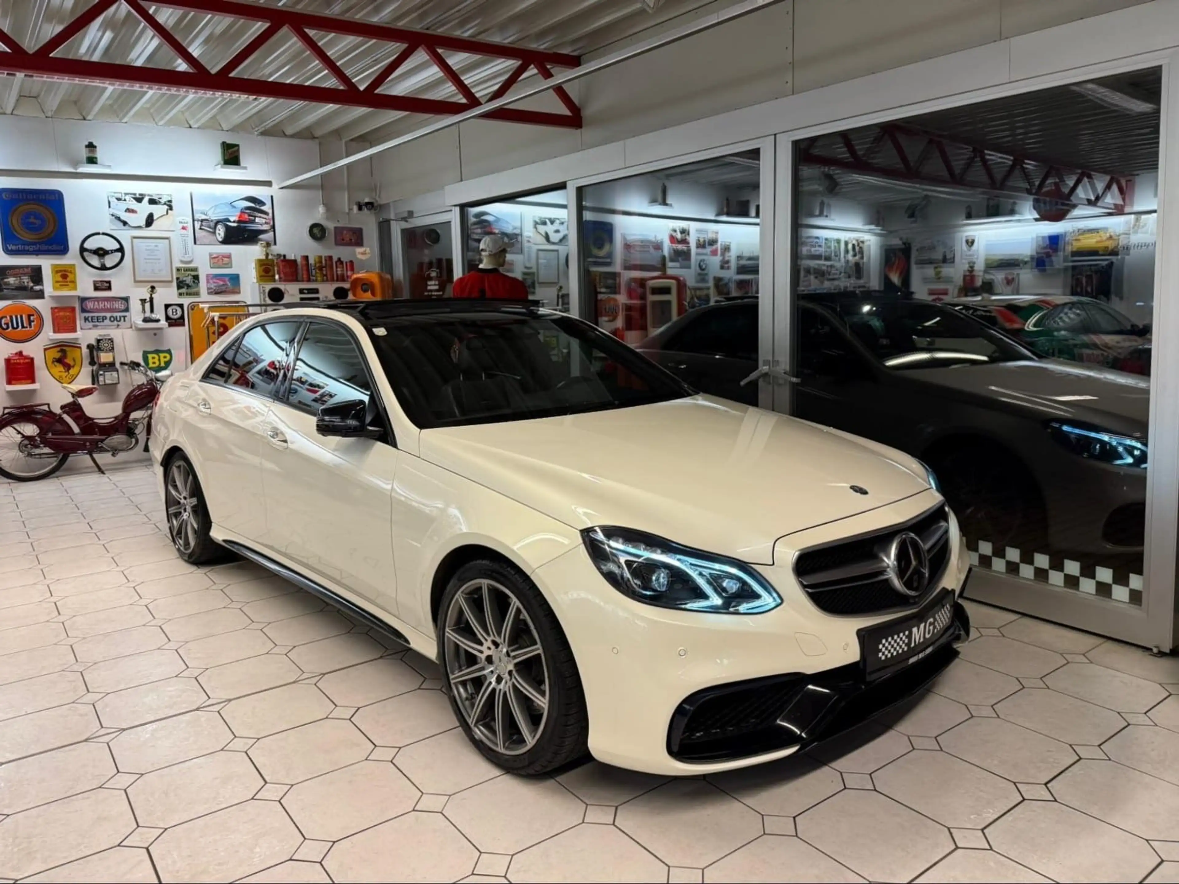 Mercedes-Benz E 63 AMG E 63 AMG 4Matic Panorama — photo 7
