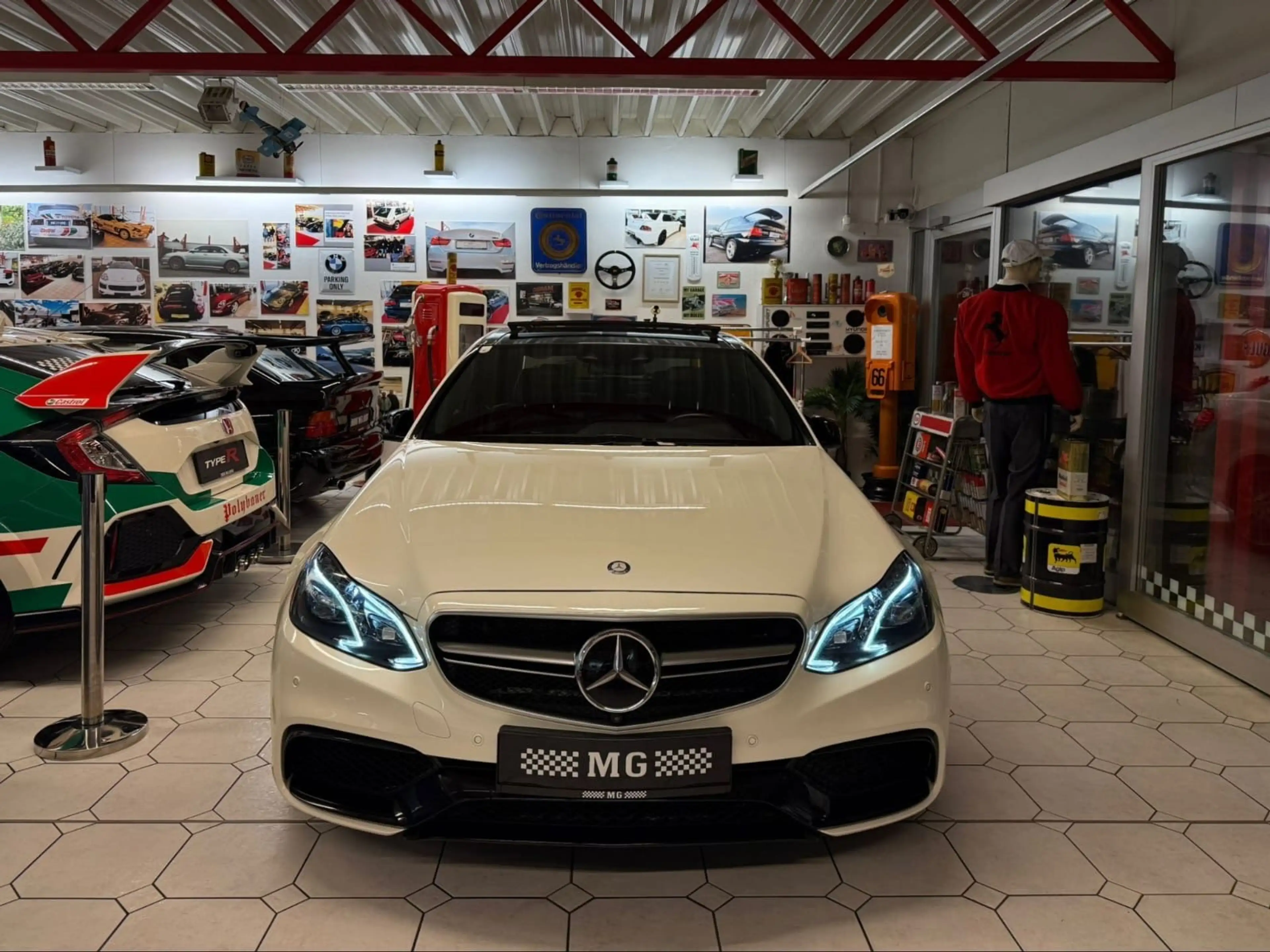Mercedes-Benz E 63 AMG E 63 AMG 4Matic Panorama — photo 6