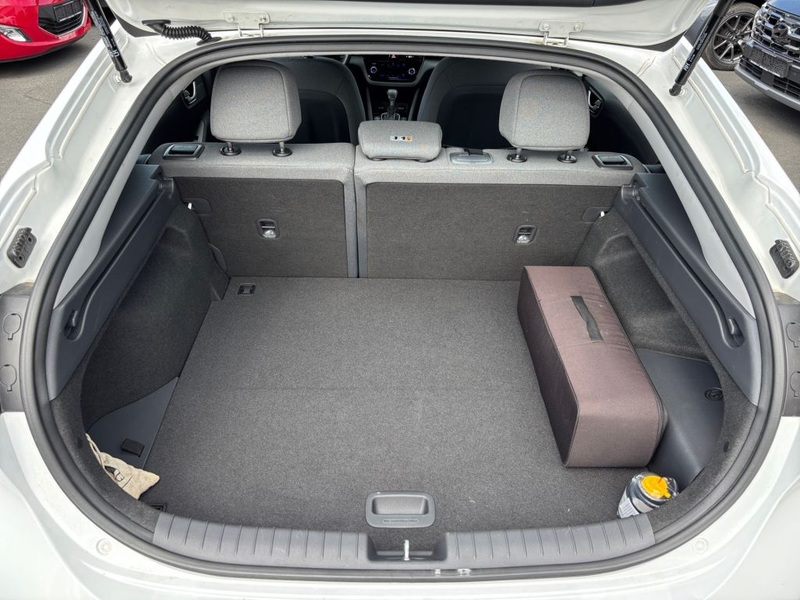 Hyundai IONIQ Plug-in-Hybrid 1.6 GDI Trend — photo 12