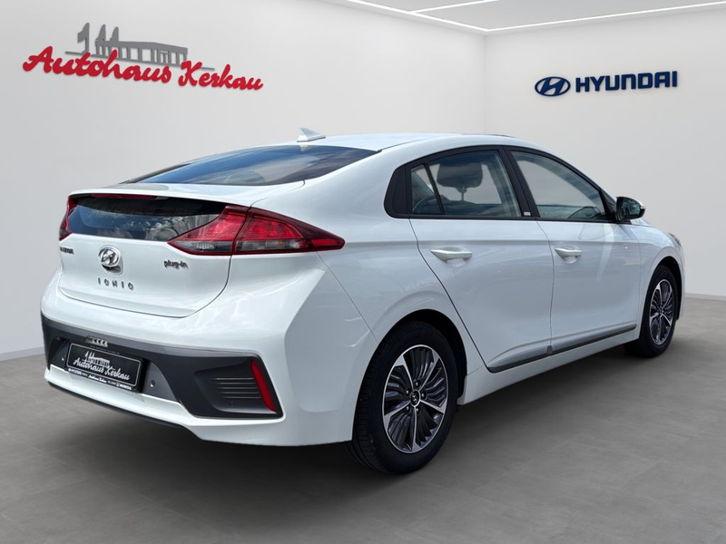 Hyundai IONIQ Plug-in-Hybrid 1.6 GDI Trend — photo 3