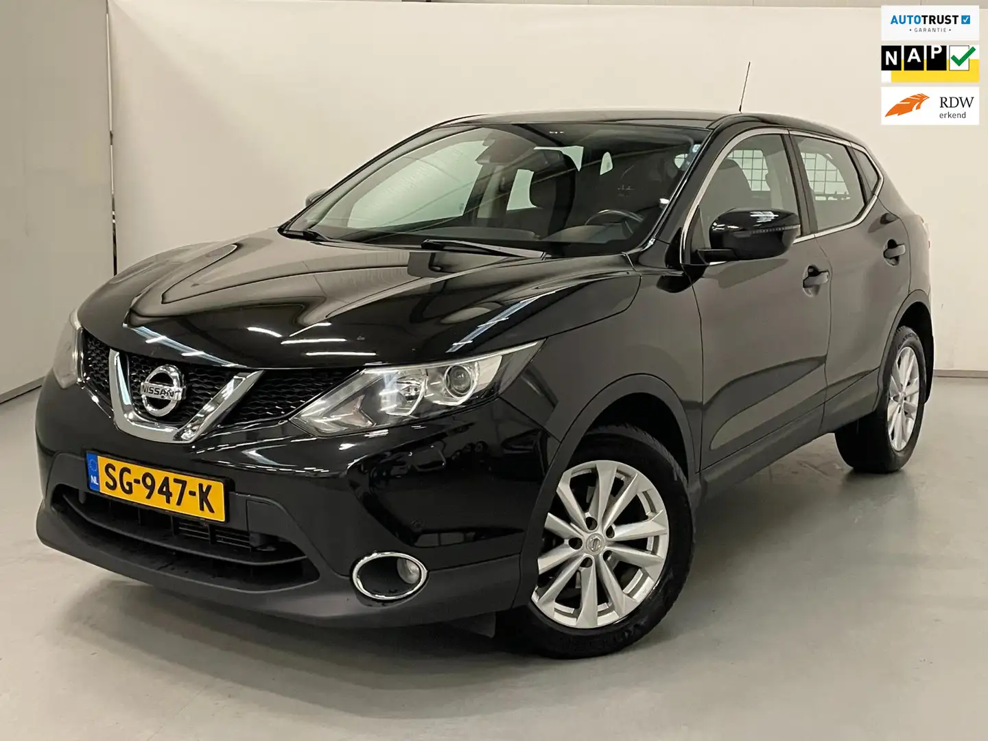 Nissan Qashqai 1.2 / Lees advertentie / Aut / Navi / Stoelverwarm Schwarz - 1