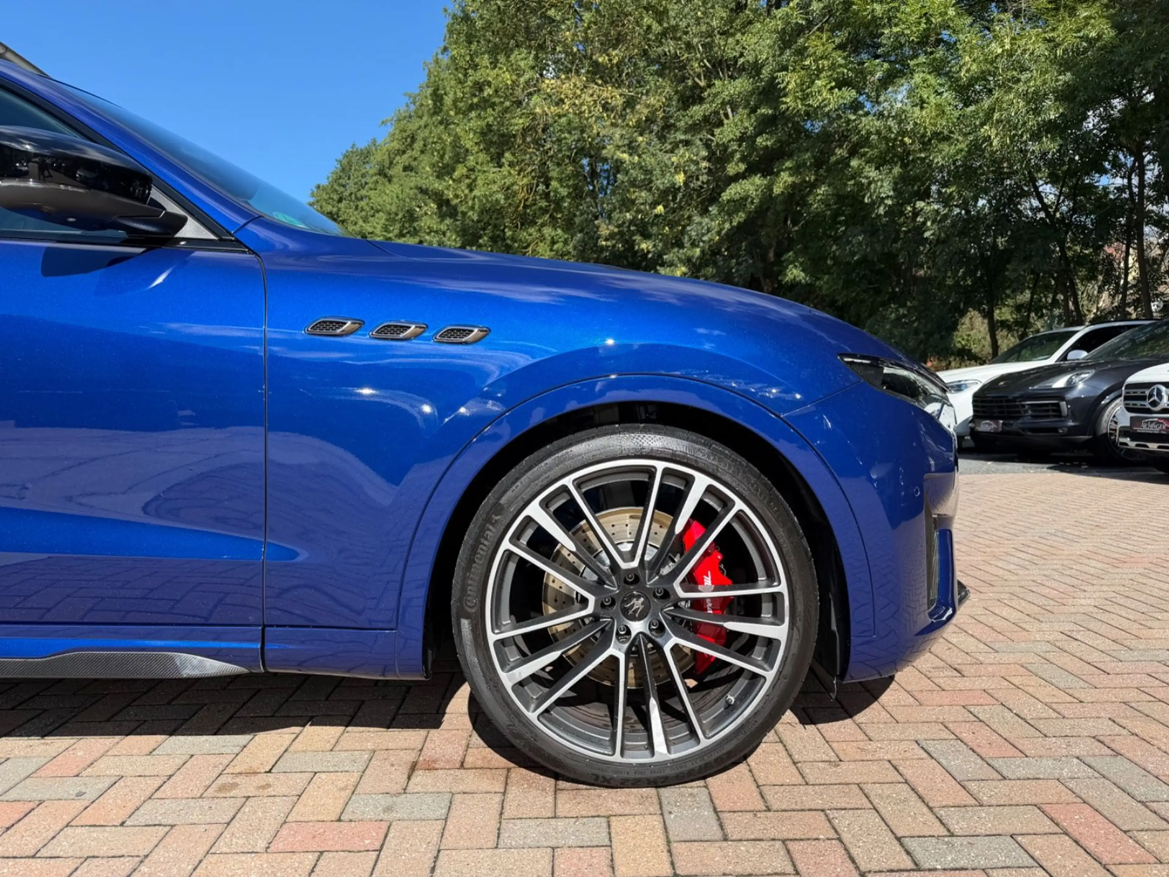 Maserati Levante Trofeo Q4 3.8 V8 Alcantara ACC Sitzheiz. — photo 8