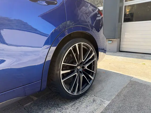 Maserati Levante view 14