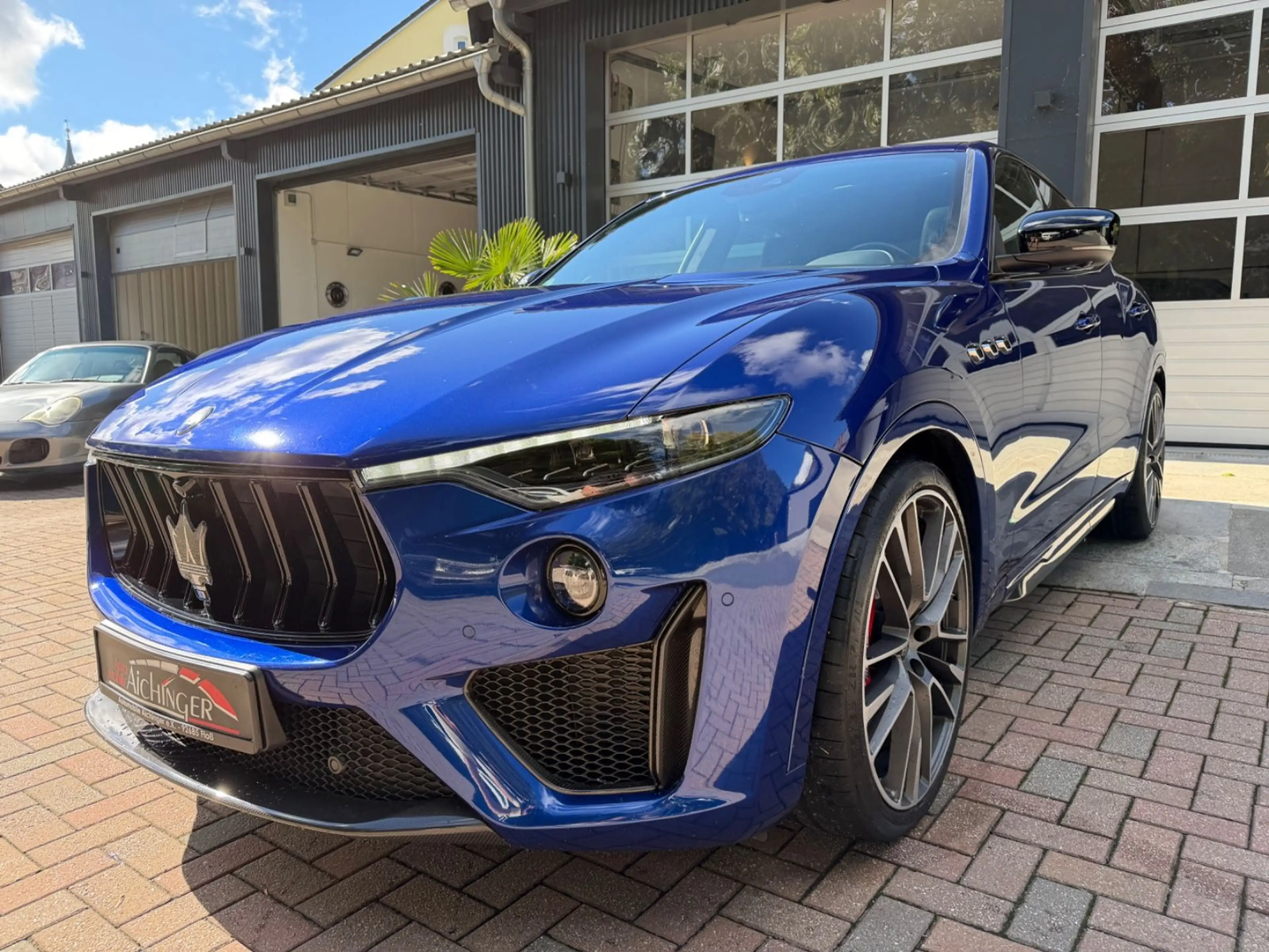 Maserati Levante Trofeo Q4 3.8 V8 Alcantara ACC Sitzheiz. — photo 2
