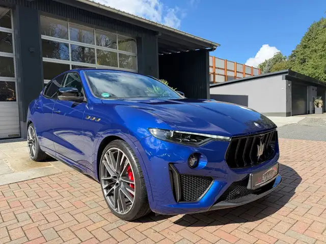Maserati Levante view 4