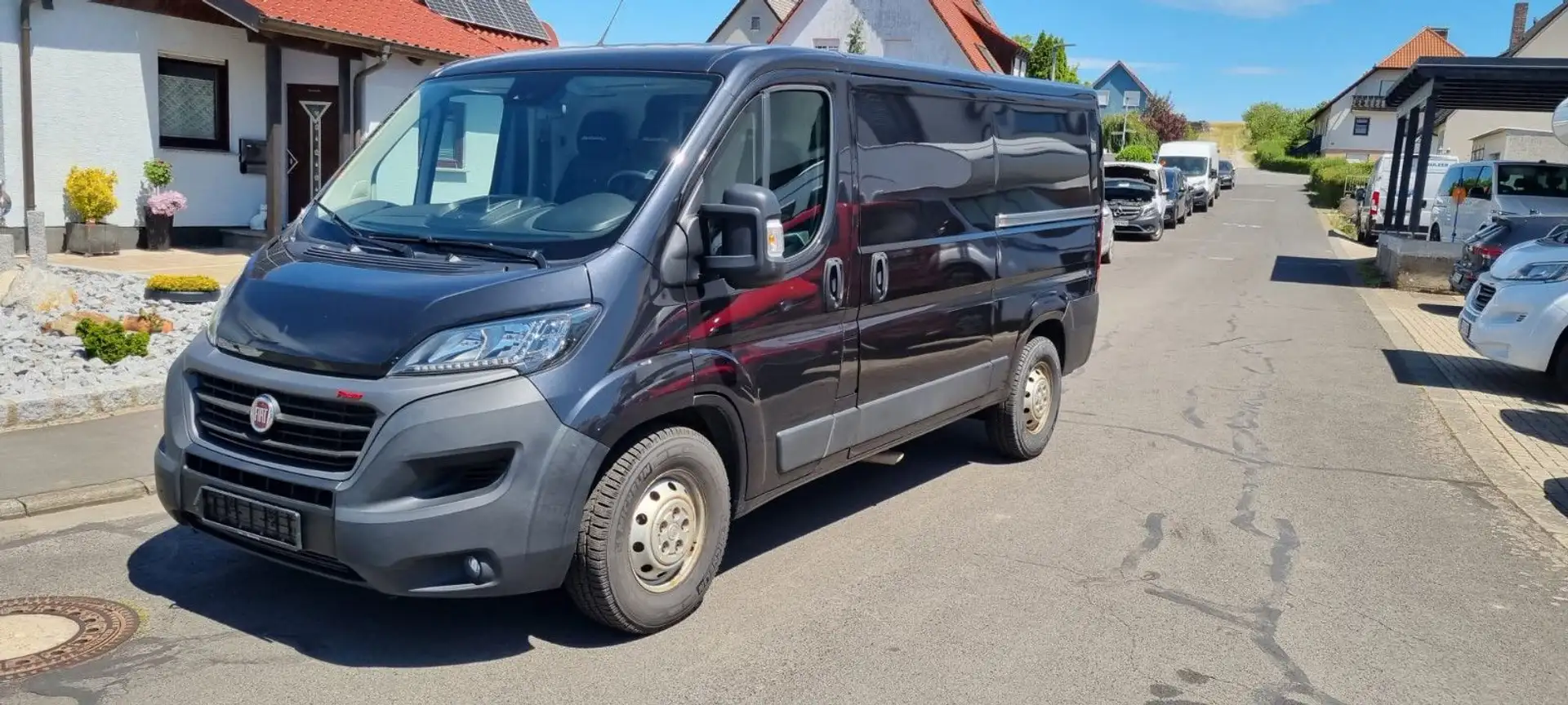 Fiat Ducato Maxi Kasten 35 180 L2H1 2 x Schiebetür AH Schwarz - 1