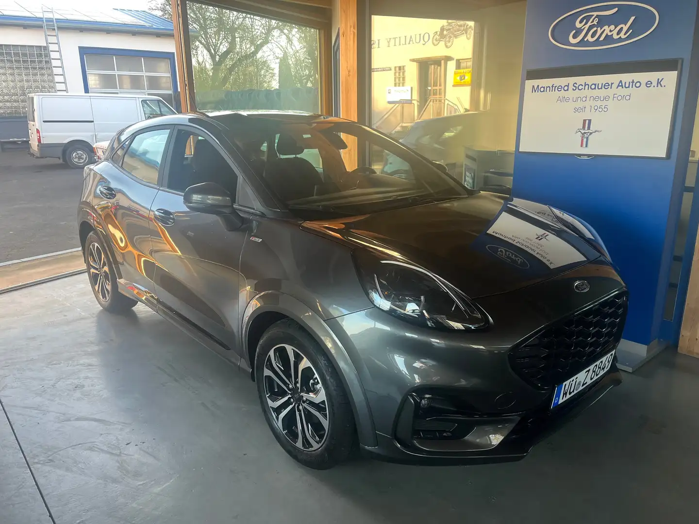 Ford Puma ST-Line Grau - 1
