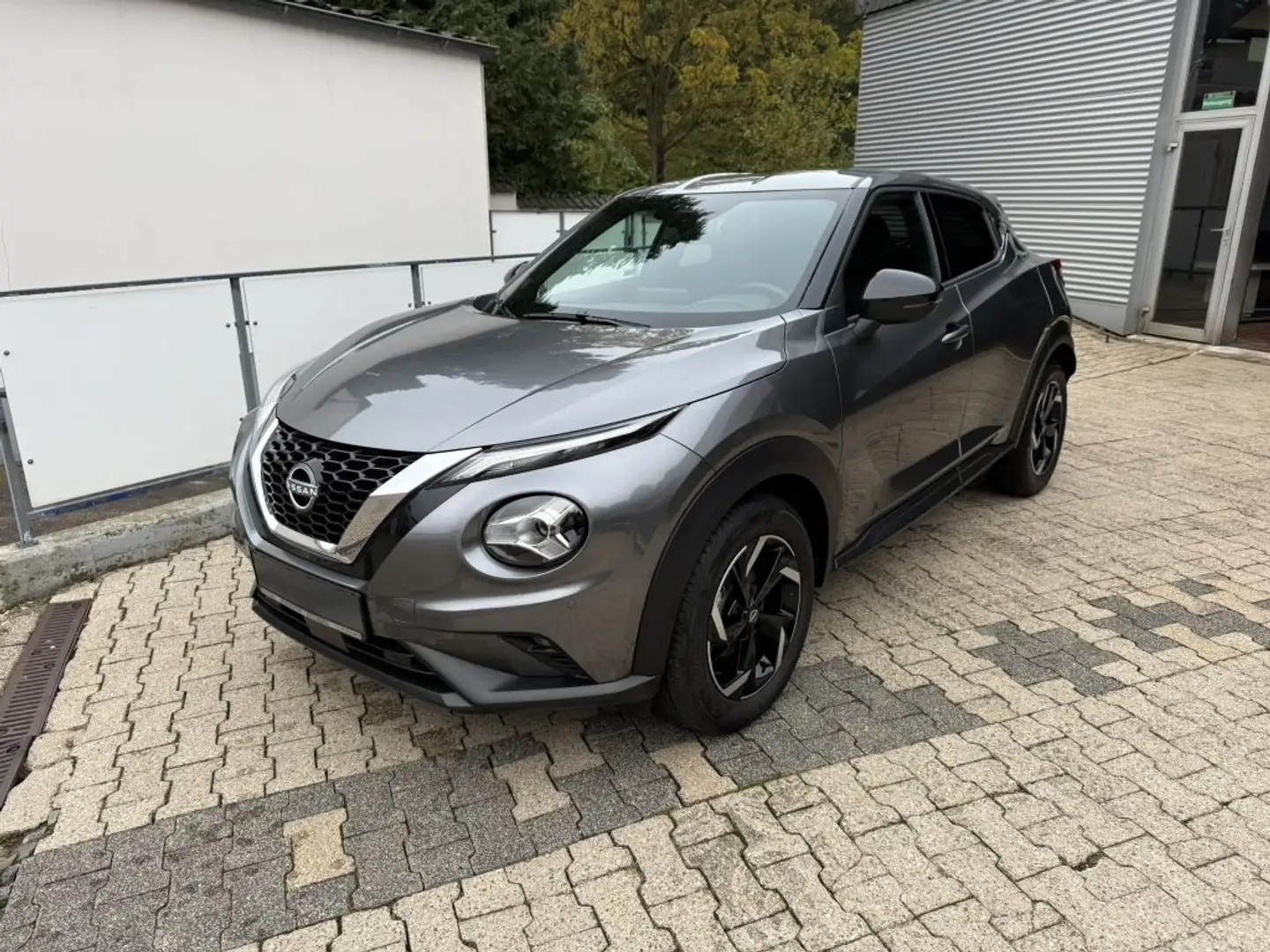 Nissan Juke 1.0 DIG-T N-Connecta - 2