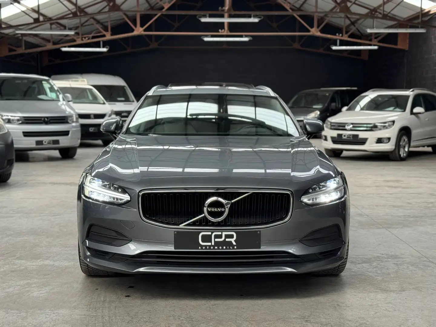 Volvo V90 2.0D * PANO * GPS * CAMERA * LED * CUIR * GARANTIE Zilver - 2