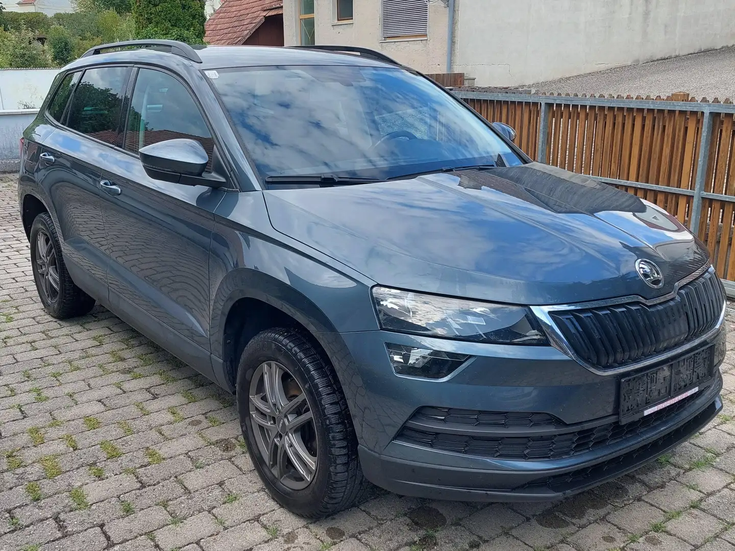 Skoda Karoq Karoq 1,0 TSI City City Grau - 1