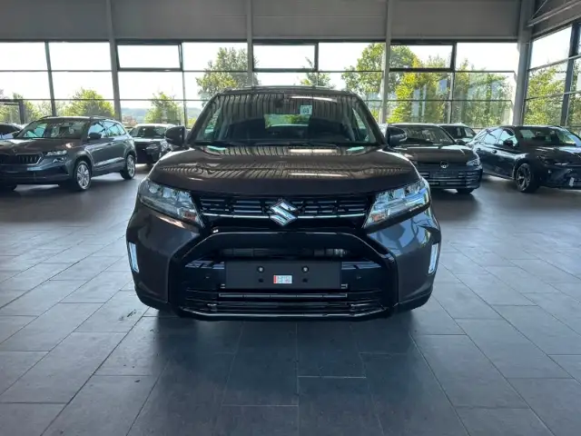 Suzuki Vitara view 2