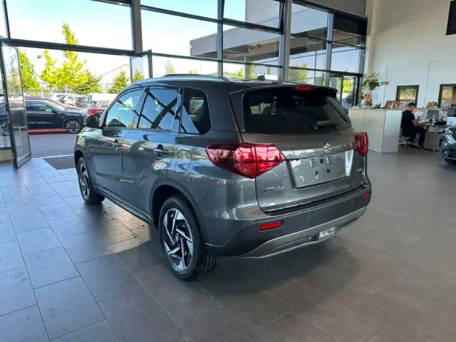 Suzuki Vitara view 6