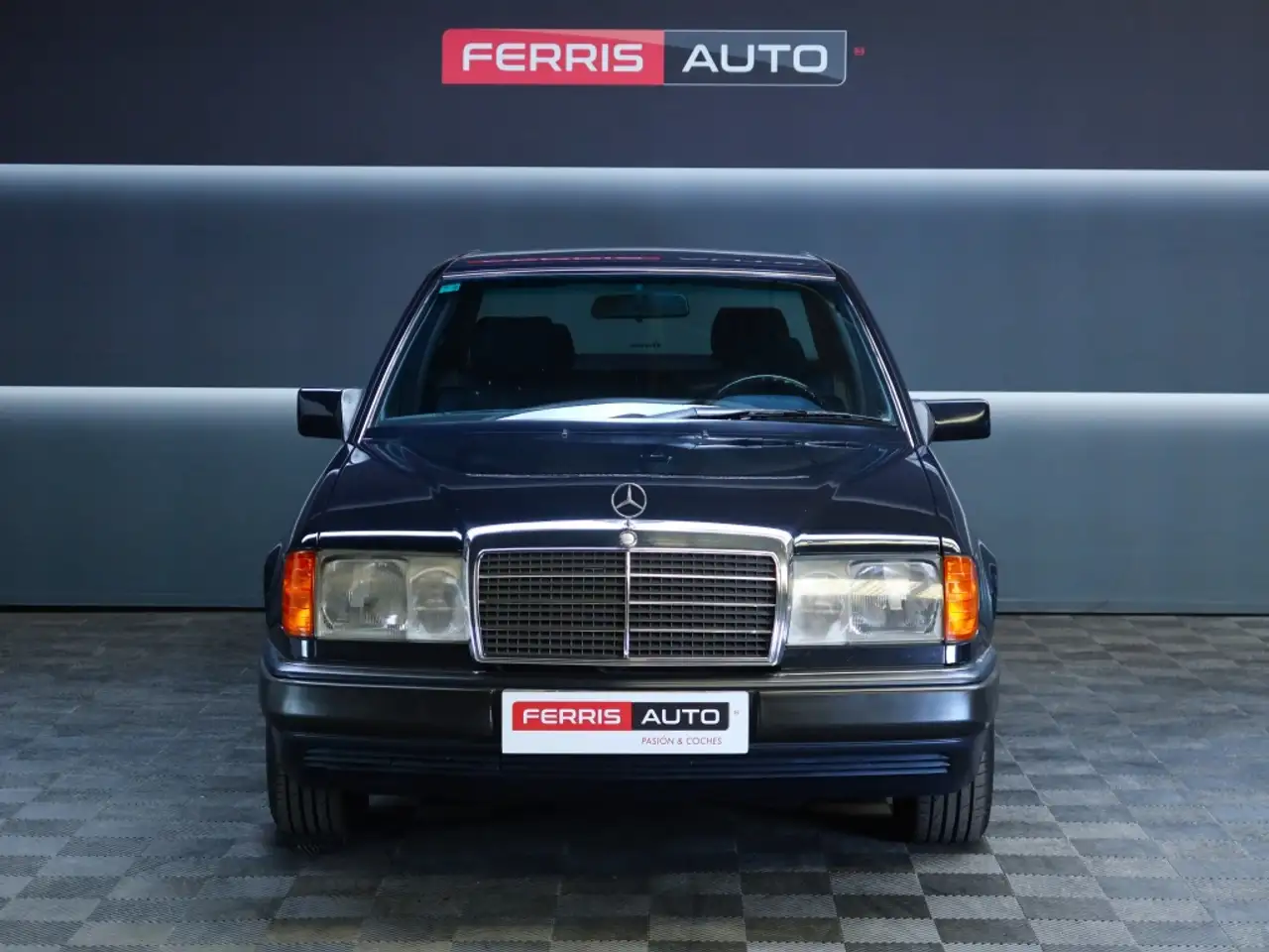 Mercedes-Benz 260 300E, foto 3