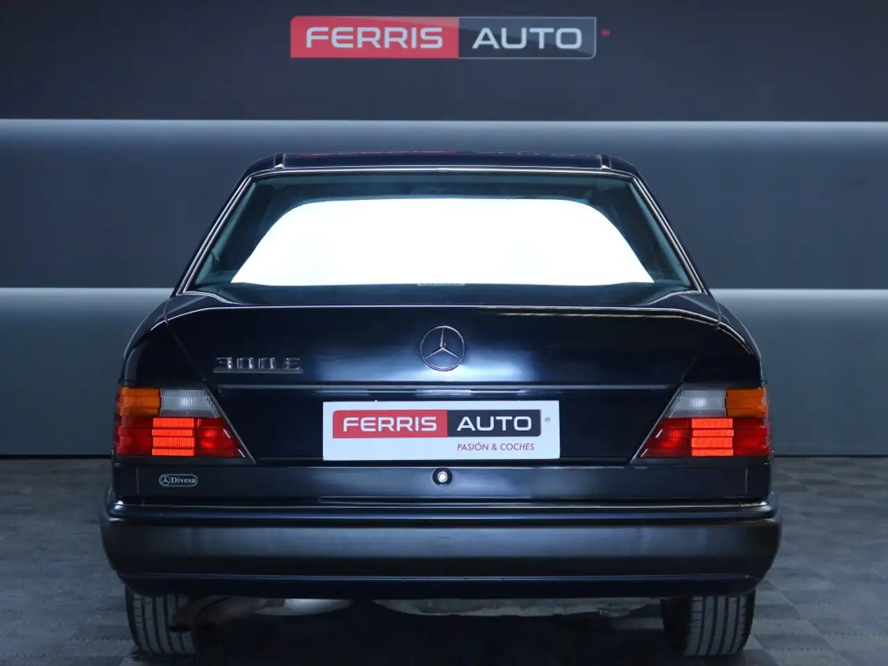 Mercedes-Benz 260 300E, foto 4