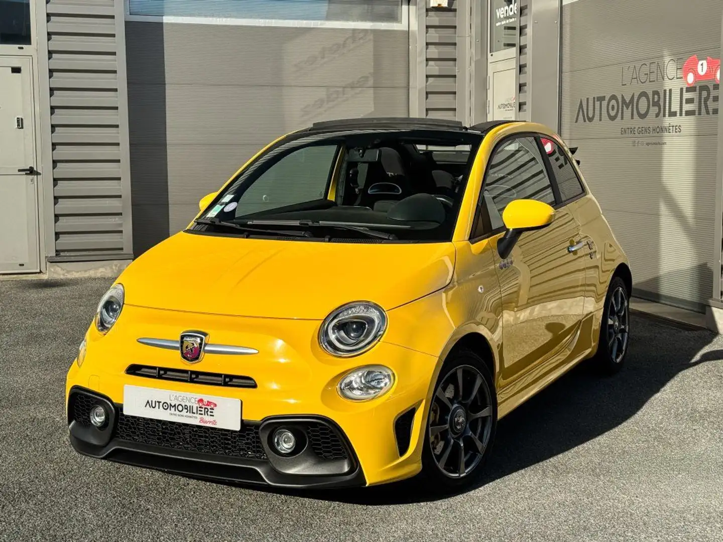 Abarth 500 595C 1.4 TURBO 16V T-JET 145 Jaune - 1