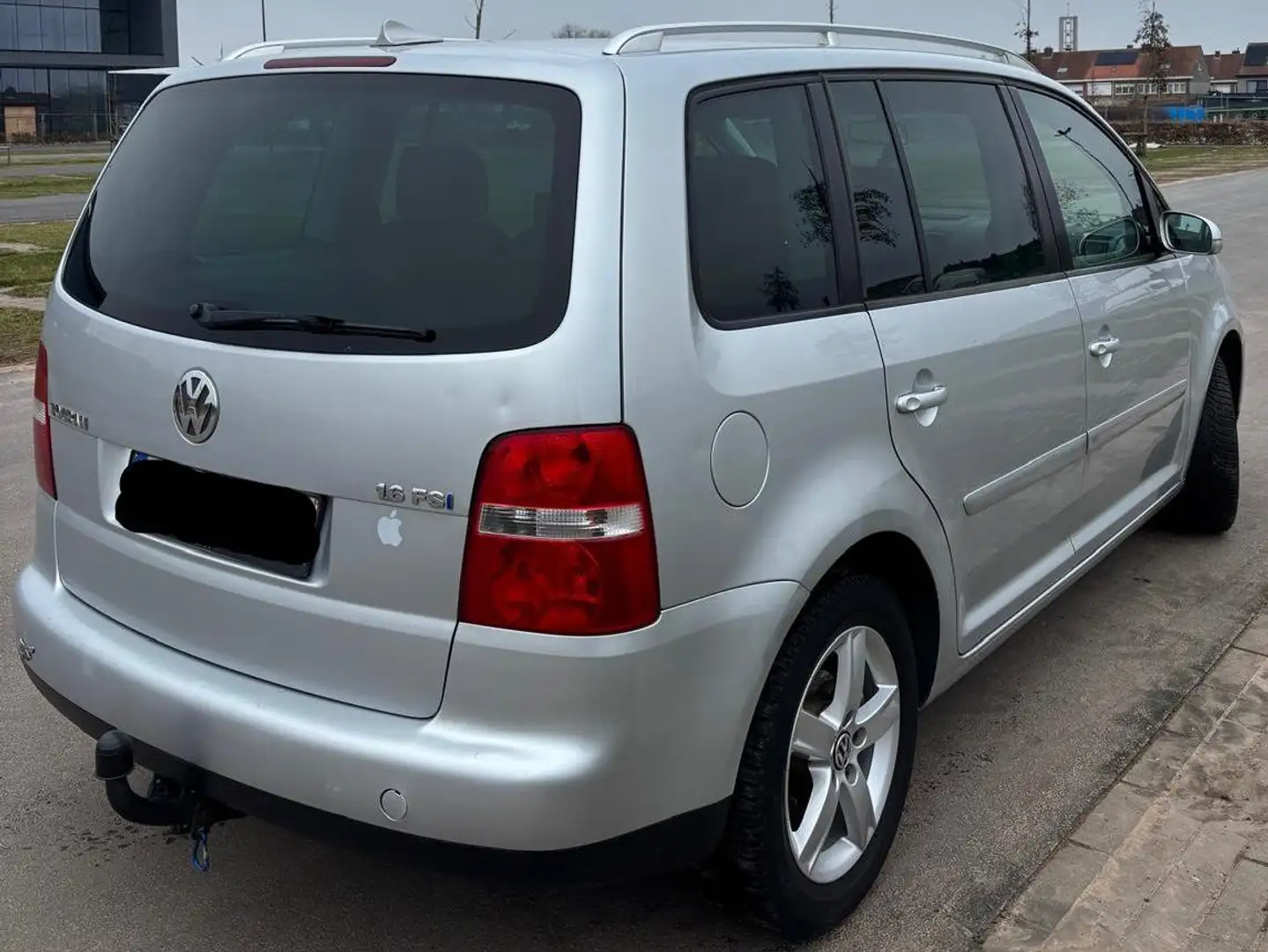 Volkswagen Touran Touran 1.6 FSI Trendline Zilver - 2