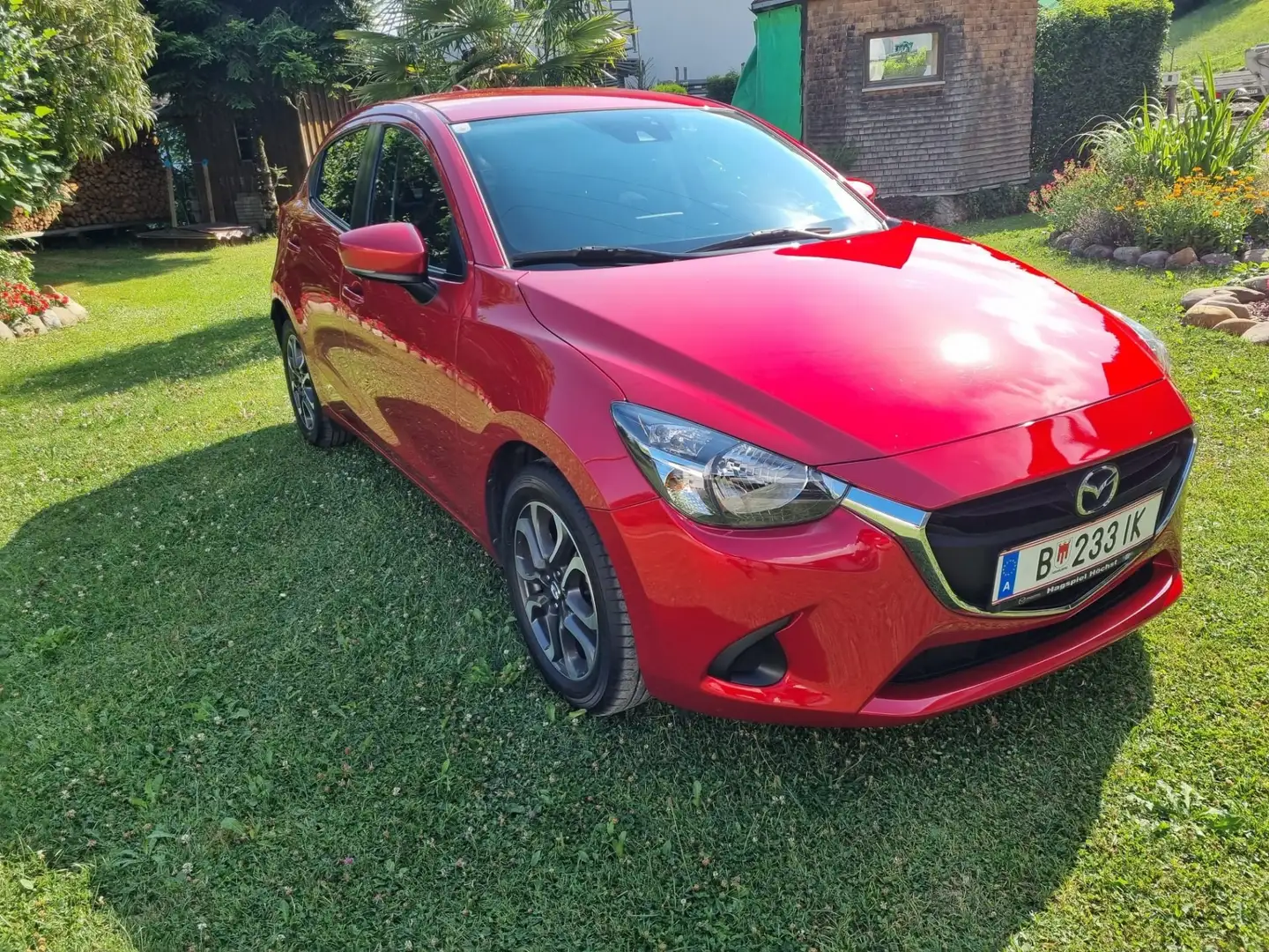 Mazda 2 G75 Takumi Rot - 1