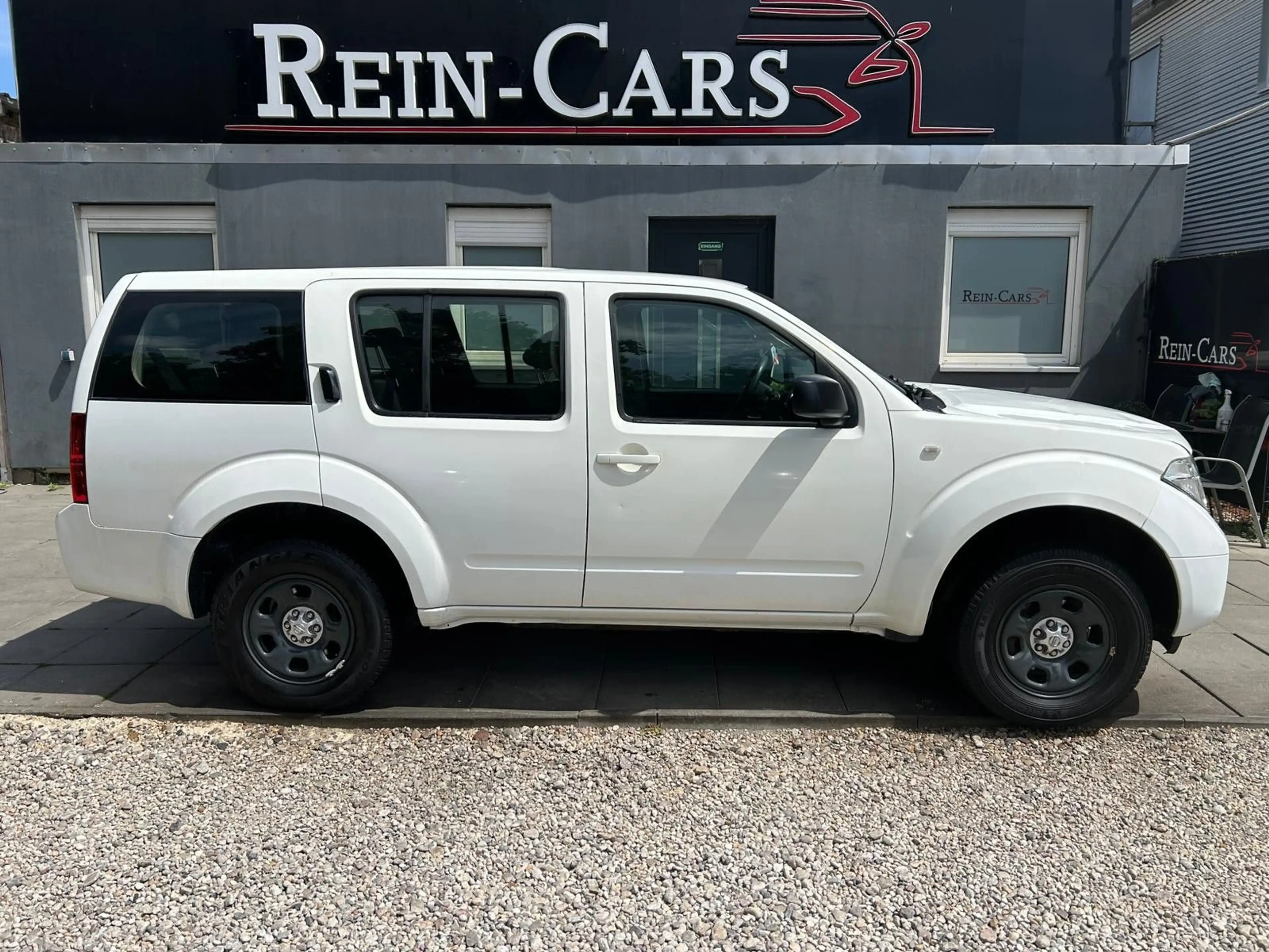 Nissan Pathfinder 2,5 dCi XE Plus/7-SITZ/AHK/KLIMAAUT./ — photo 2