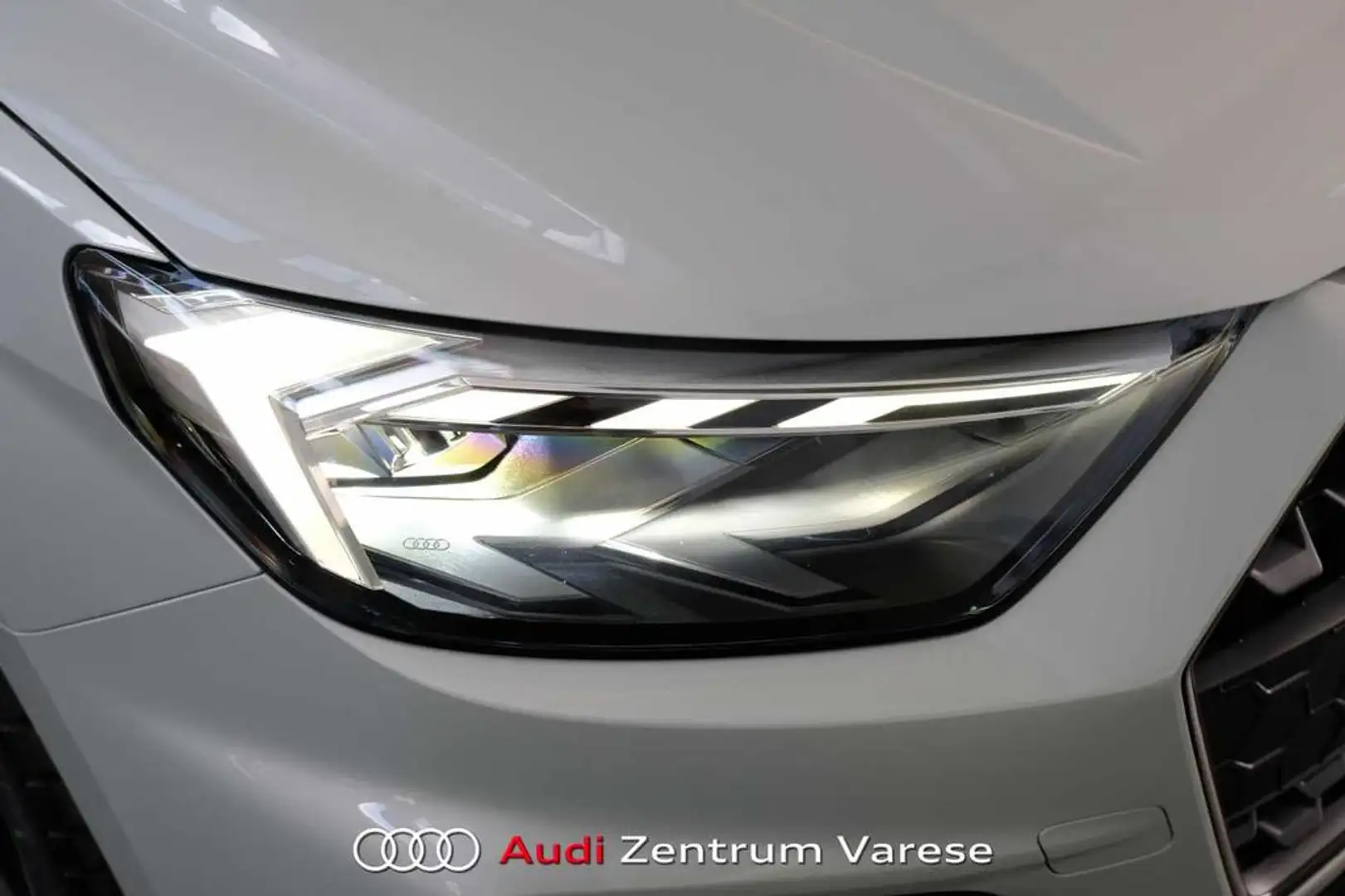 Audi A1 Sportback 30 1.0 tfsi Identity Black 116cv Silber - 2