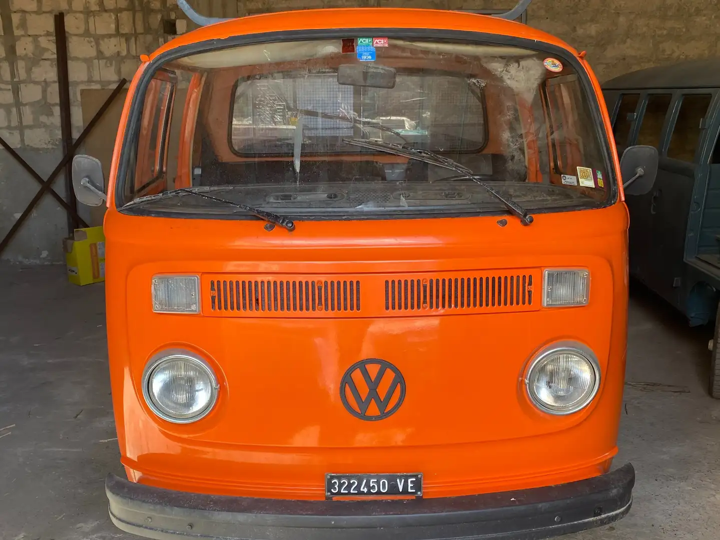 Volkswagen T2 Pomarańczowy - 1