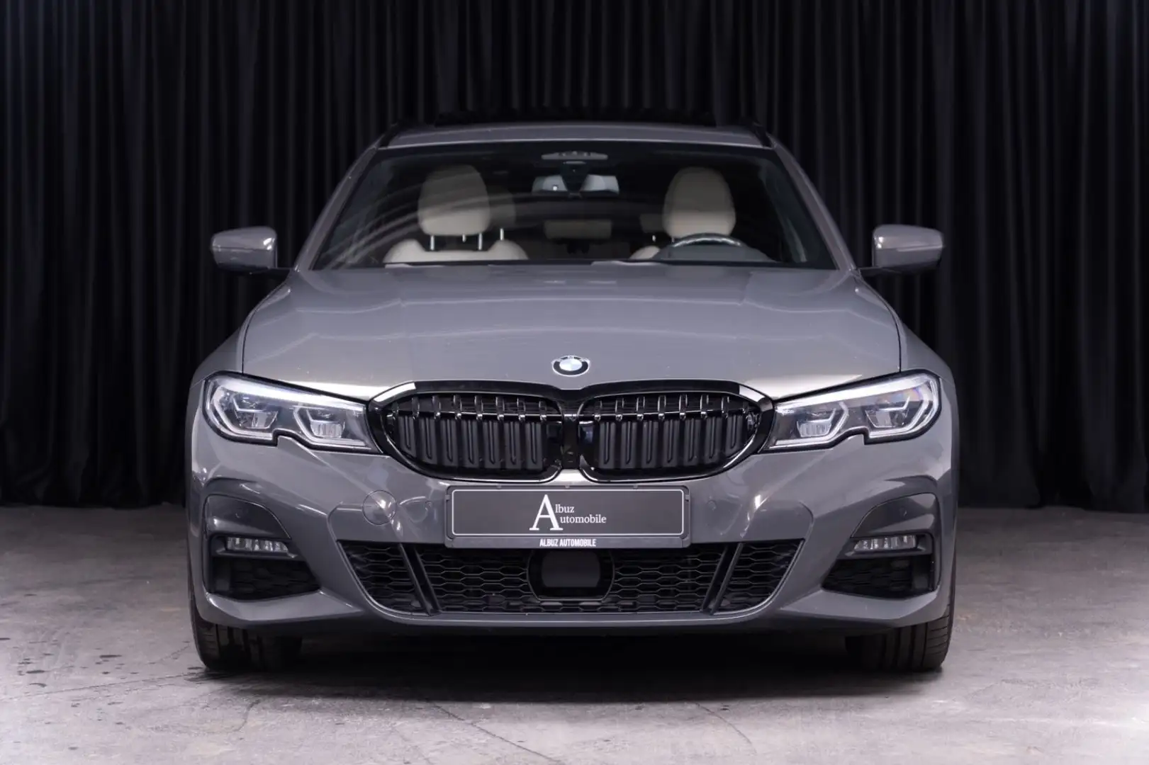BMW 330 d M-Sport Toruing Laser*Pano*HUD*AHK*DrivingP Grau - 2