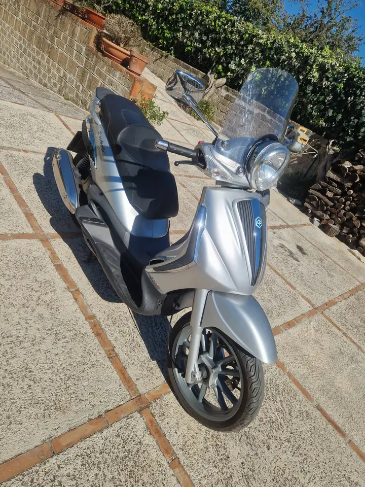 Piaggio Beverly 300