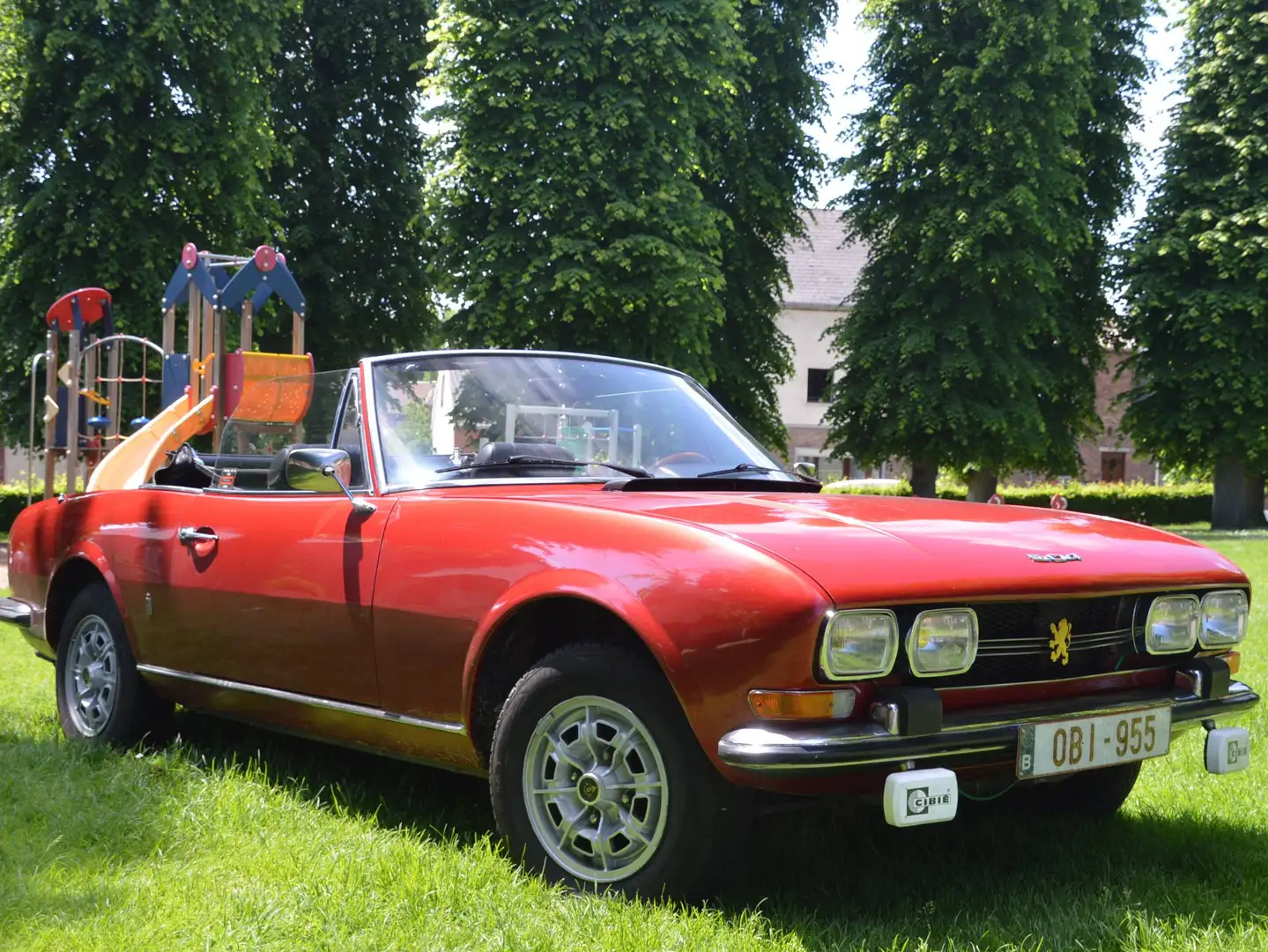 Peugeot 504 cabriolet 2.0 injection type B12 Rouge - 1