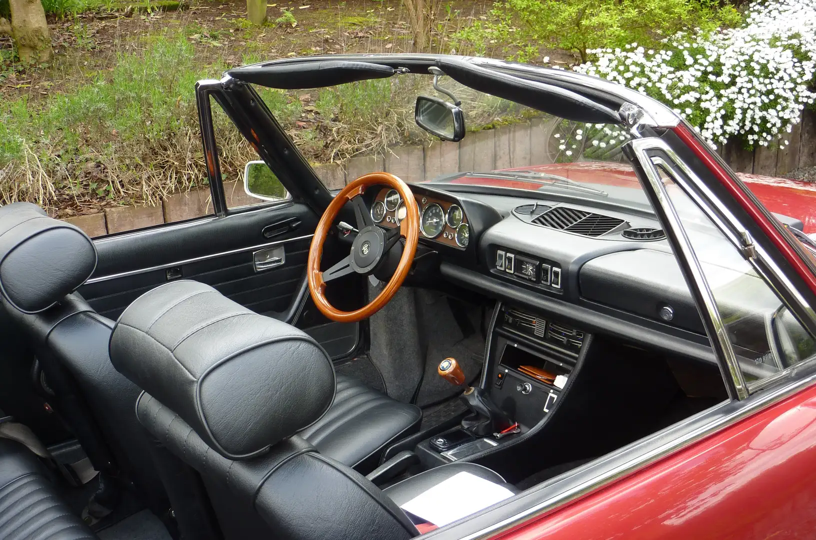 Peugeot 504 cabriolet 2.0 injection type B12 Rood - 2