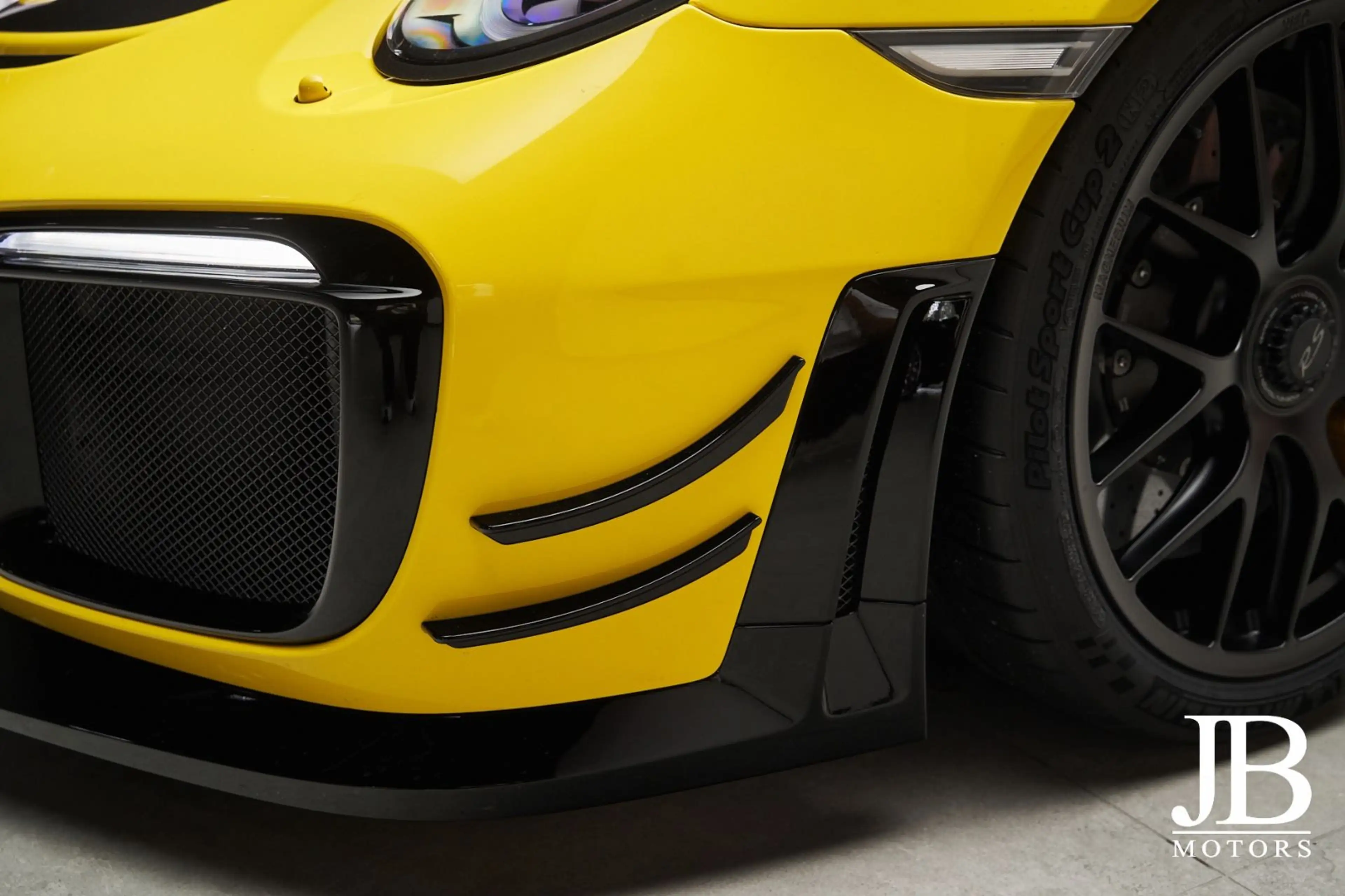Porsche 991 GT2 RS Manthey Paket Weissach Lift Clubsport — photo 12