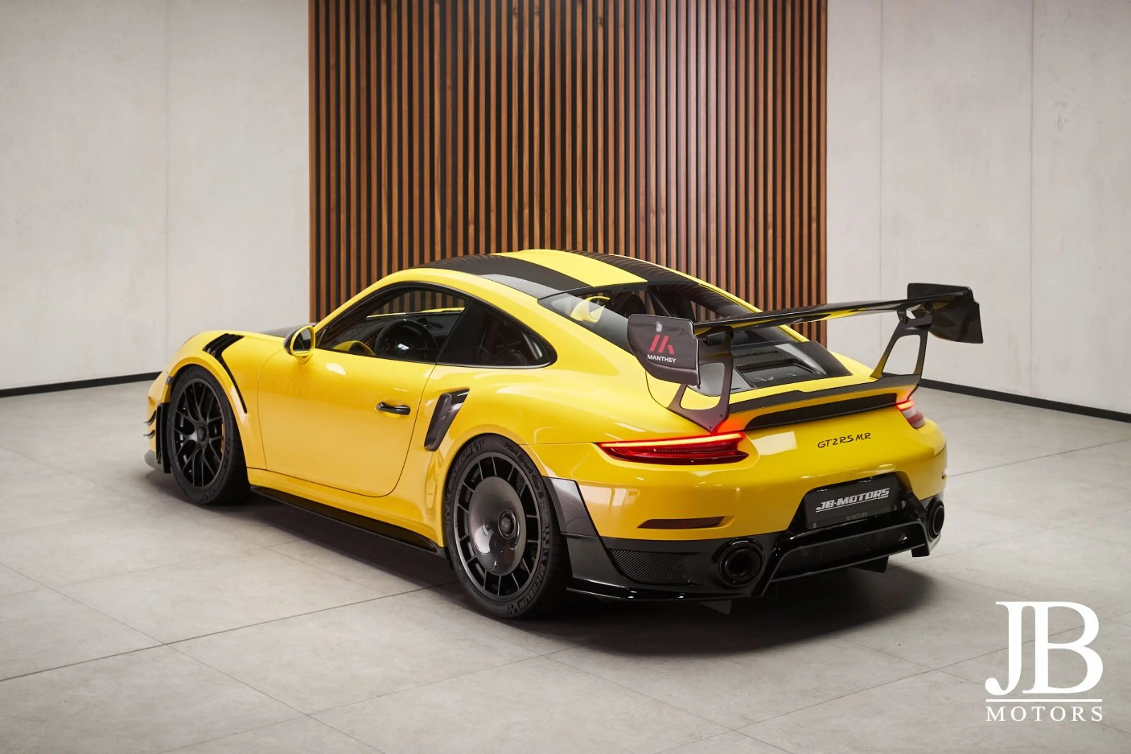 Porsche 991 GT2 RS Manthey Paket Weissach Lift Clubsport — photo 2