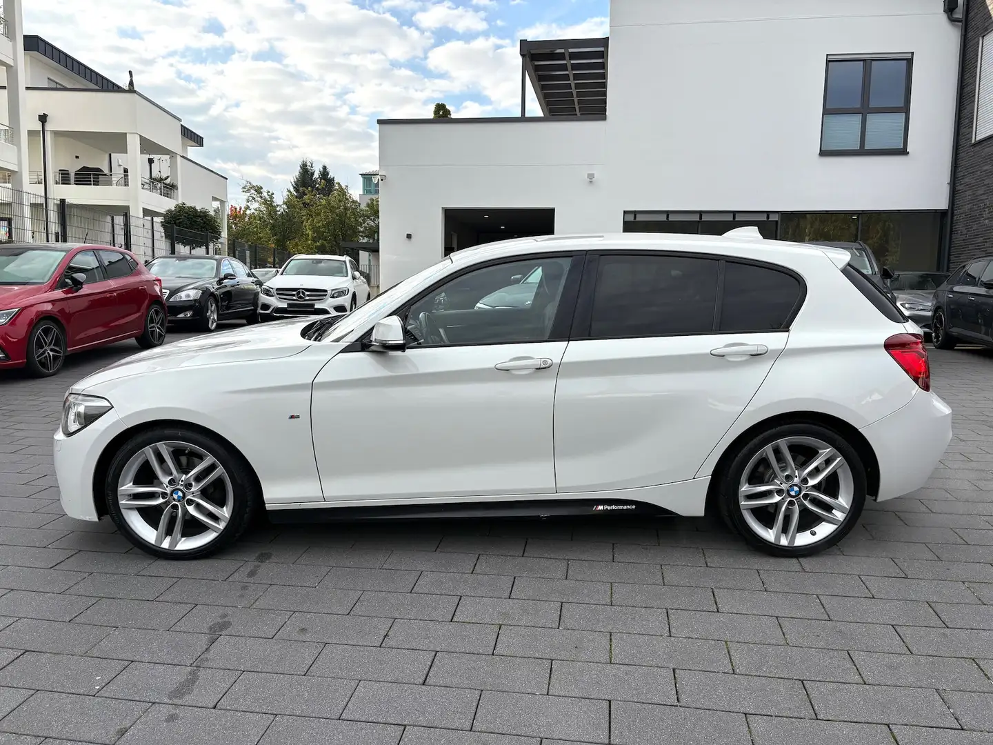 BMW 118 iA M Sport XENON NAVI 18 ZOLL 170 PS Nero - 2