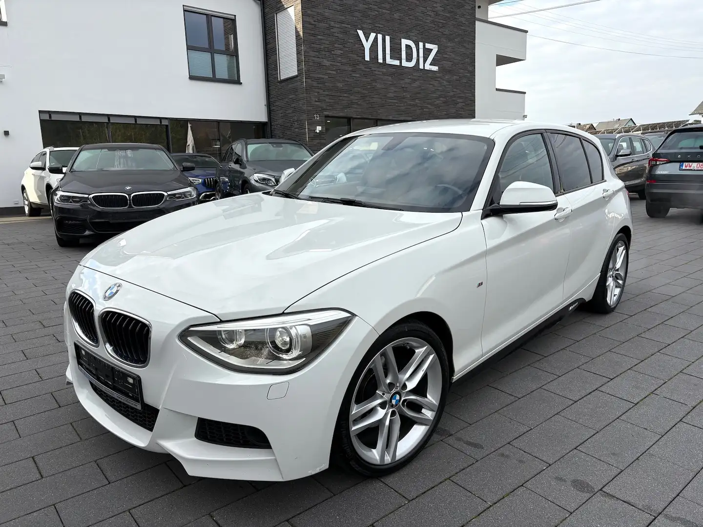BMW 118 iA M Sport XENON NAVI 18 ZOLL 170 PS Nero - 1