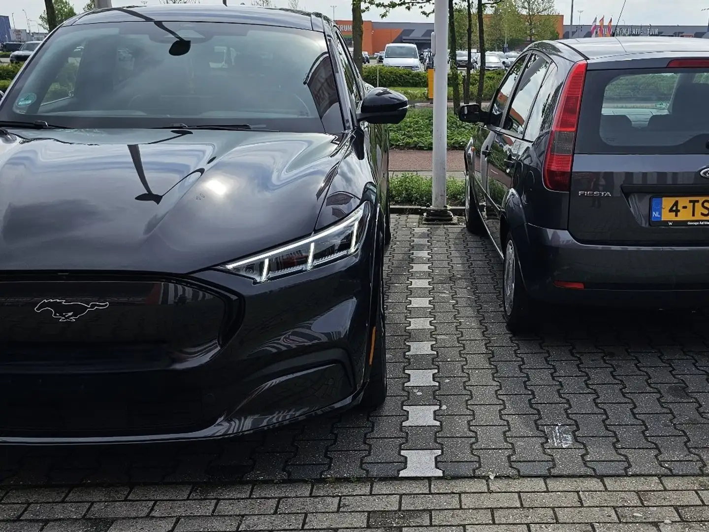 Ford Mustang Mach-E Extended AWD 98 kWh 351 pk, full option Garantie Negru - 1