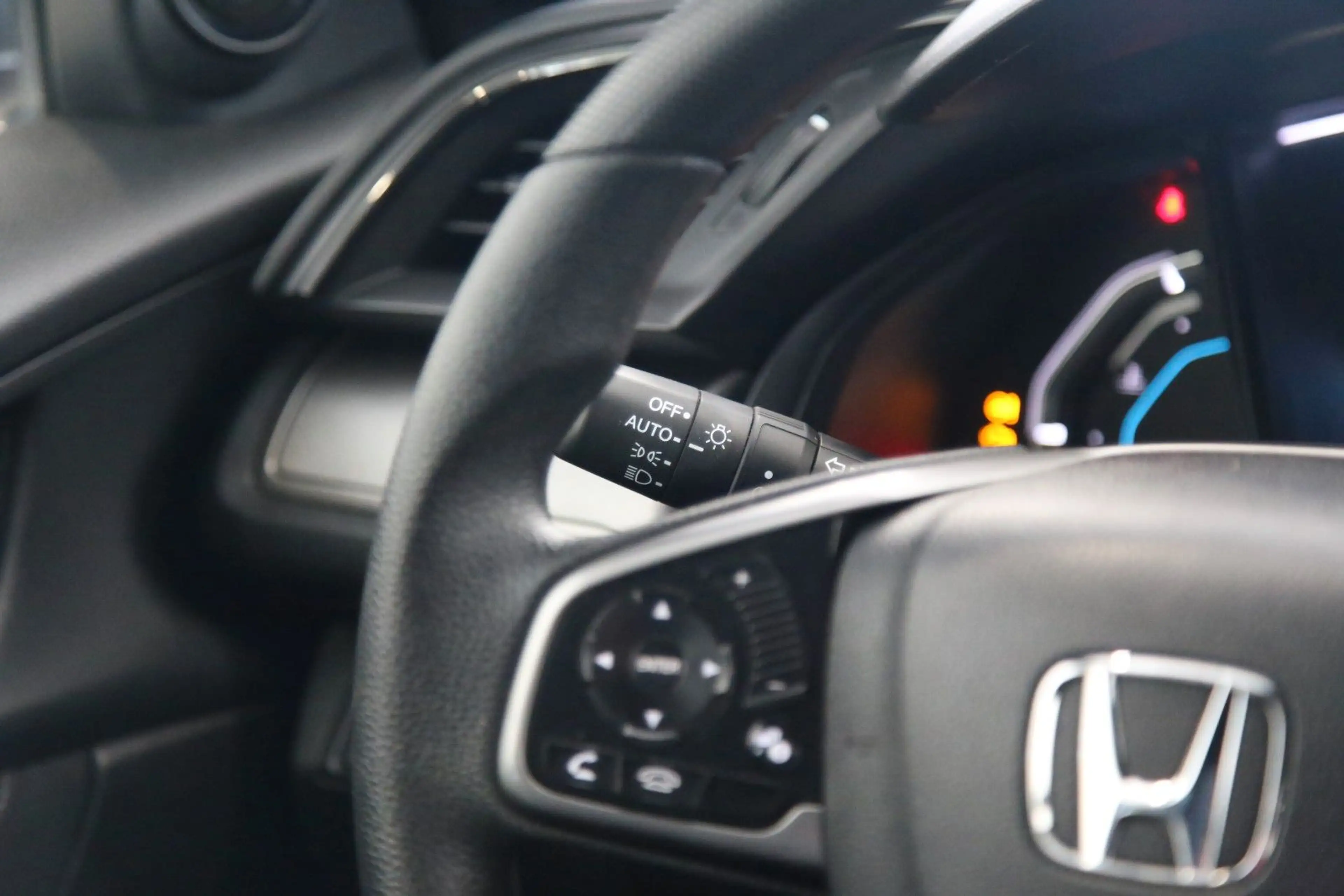 Honda Civic Lim. 5-trg. 1.0 Comfort sehr gepflegt — photo 17