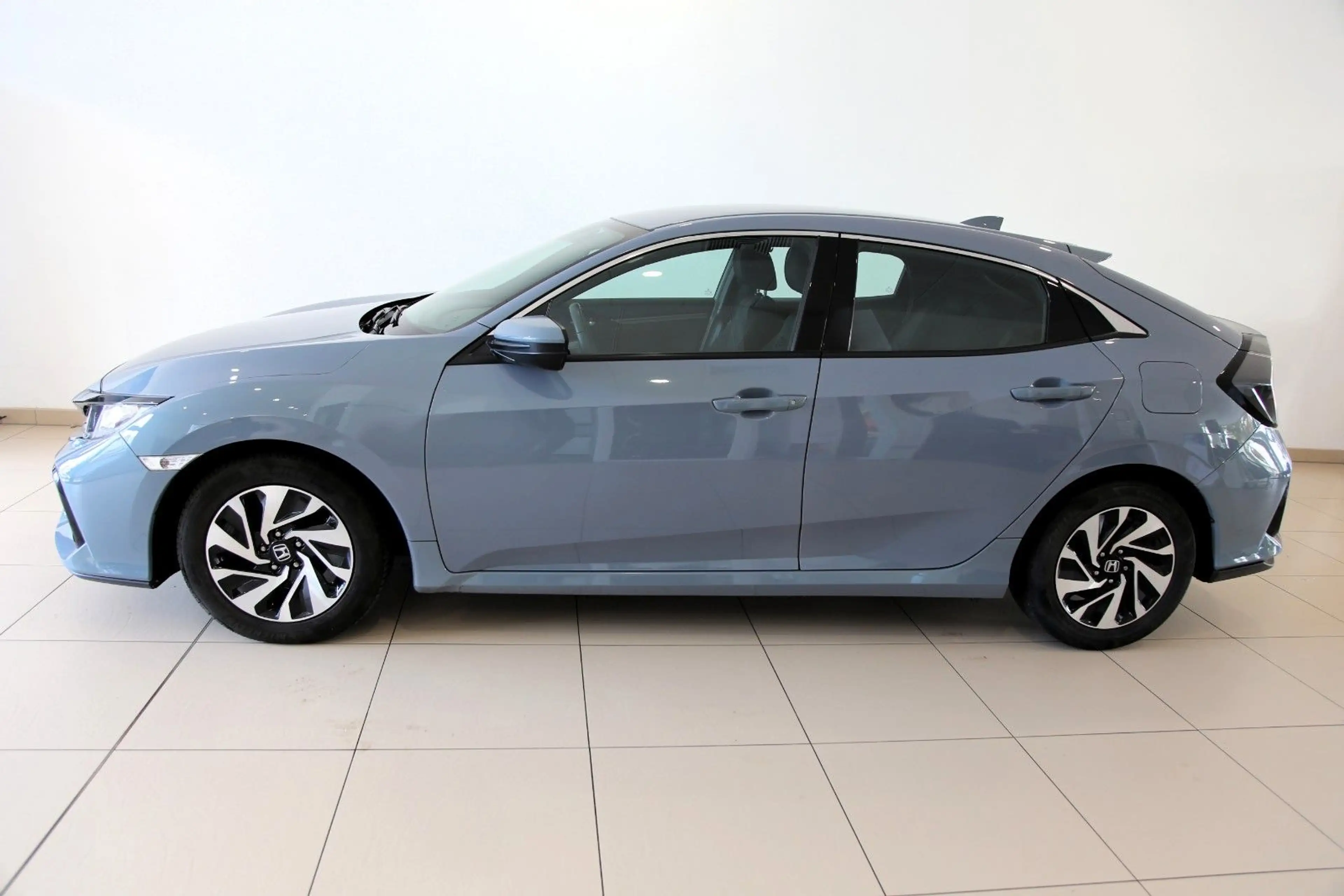 Honda Civic Lim. 5-trg. 1.0 Comfort sehr gepflegt — photo 4