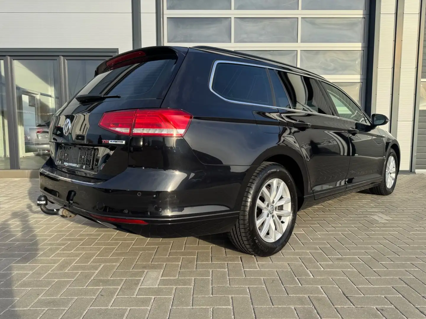 Volkswagen Passat 1.8TSI Memory AHK NaVI PDC Schwarz - 2